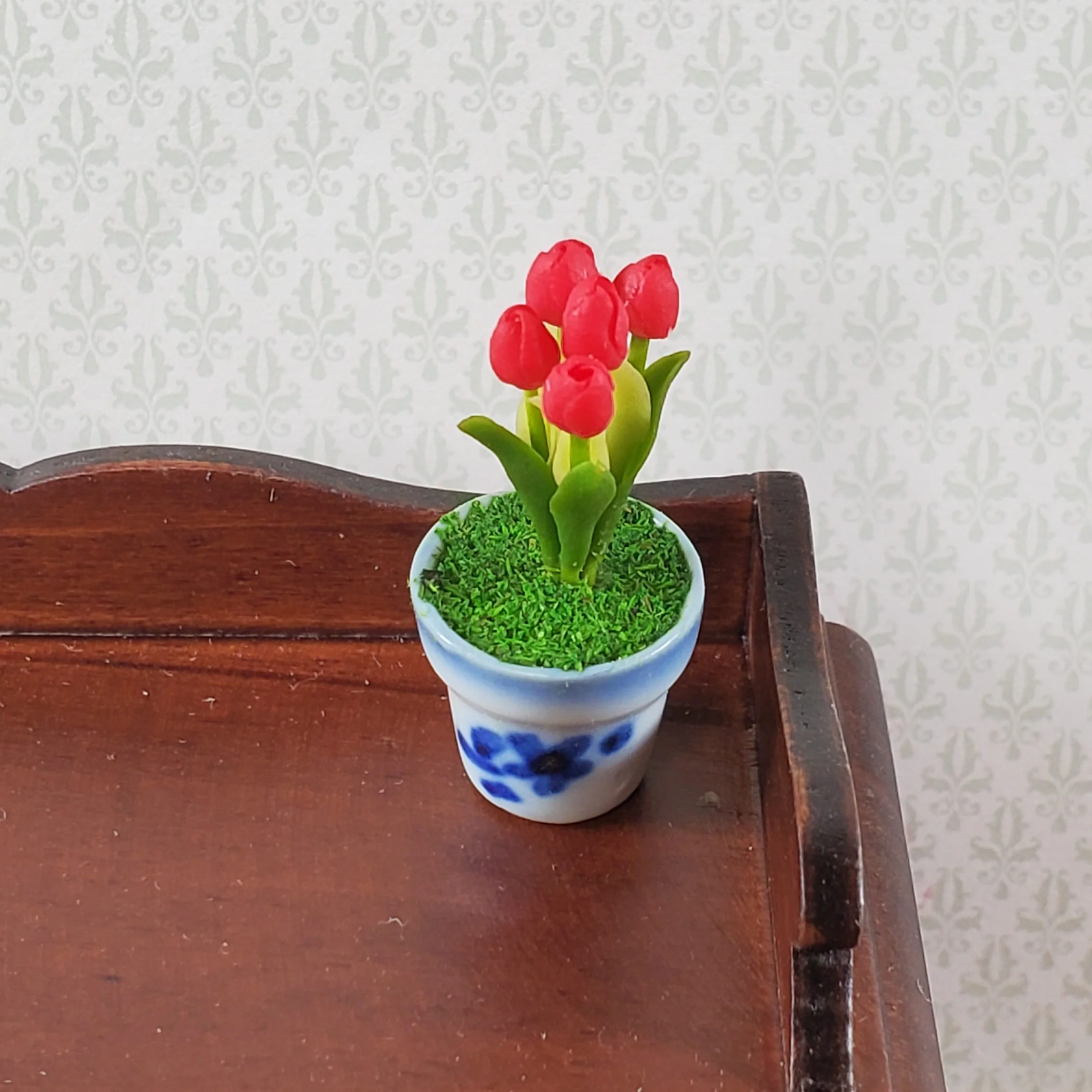 Dollhouse Red Tulips in Blue and White Ceramic Pot 1:12 Scale Miniature Plant - Image 2