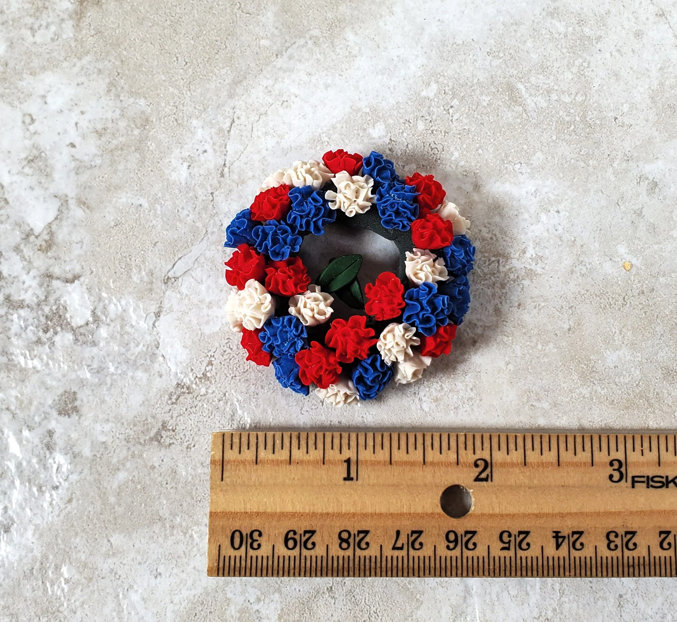 Dollhouse Red White & Blue Carnations Wreath 1:12 Scale Miniature - Image 3