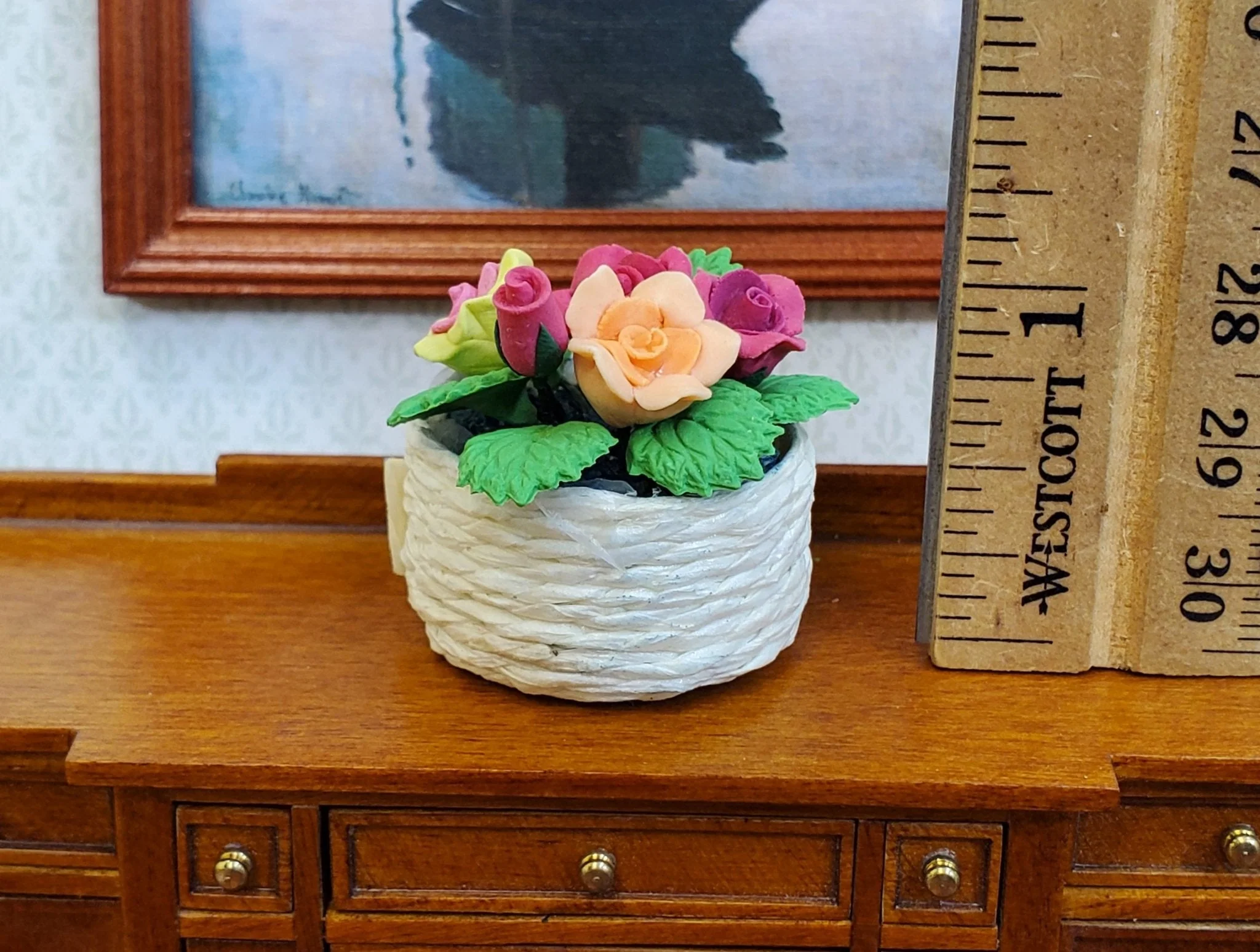 Dollhouse Roses in a Natural Fiber Basket Red Peach Yellow 1:12 Scale Miniature - Image 4