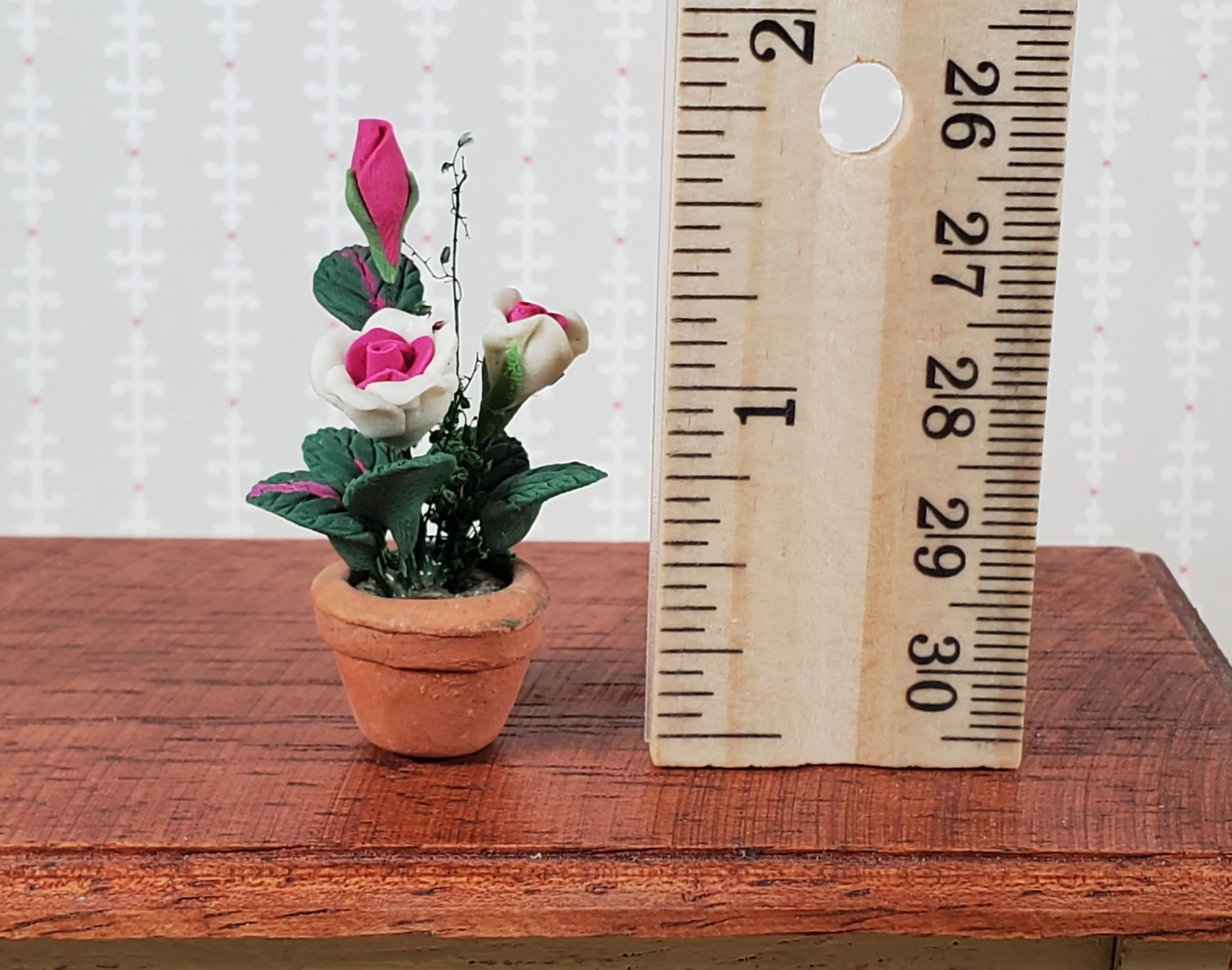 Dollhouse Roses White and Pink Flowers Potted in Terra Cotta Planter 1:12 Scale - Image 4