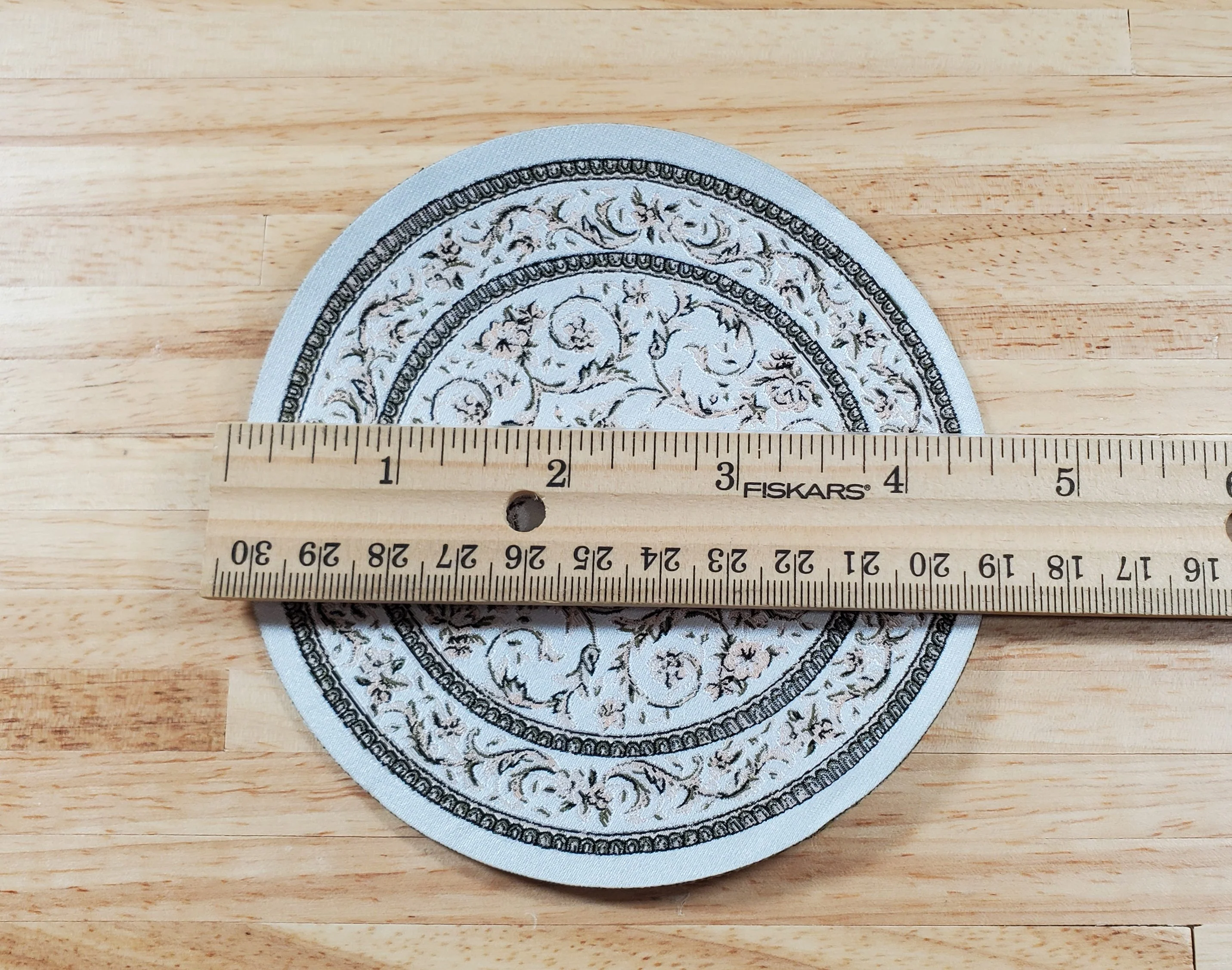 Dollhouse Round Rug Fabric White Black Floral 1:12 Scale Miniature 4.5" Across - Image 3