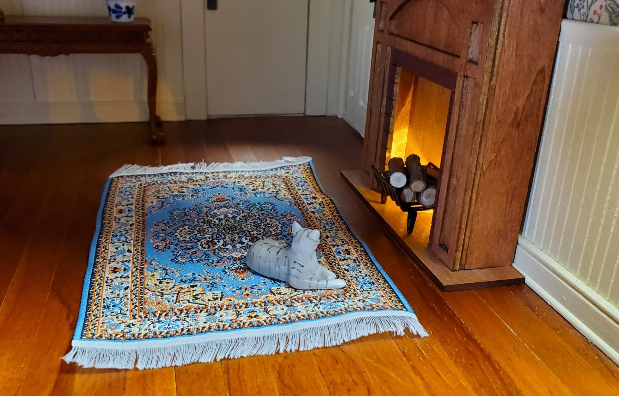Dollhouse Rug with Fringe Blue and White Small Woven Fabric 1:12 Scale - Image 3