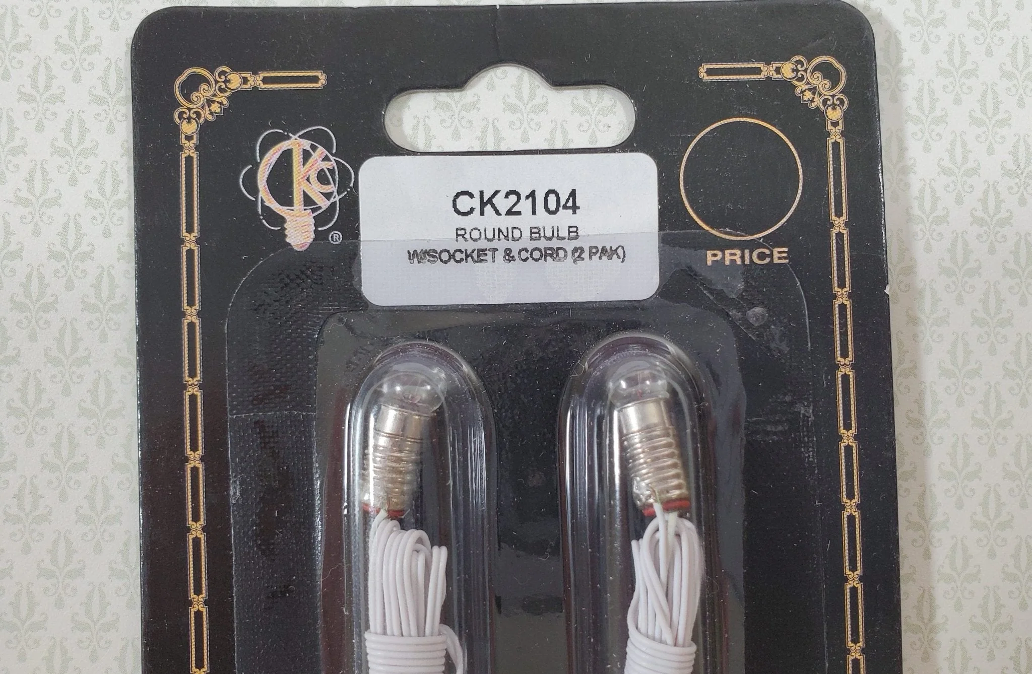 Dollhouse Screw Base Sockets with Round Pea Bulbs & Plug x2 1:12 Scale CK2104 - Image 3