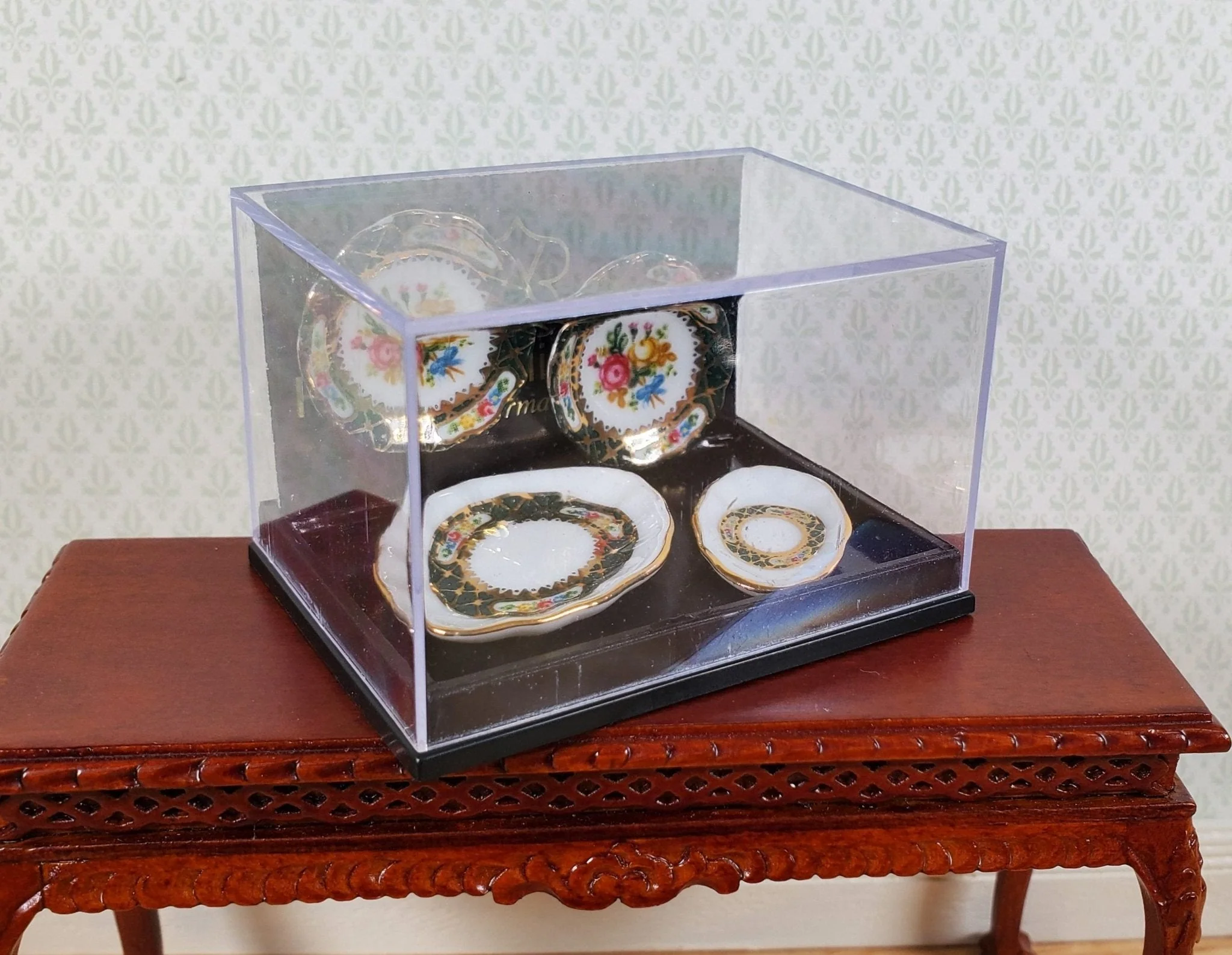 Dollhouse Serving Set "Irish Gold" Reutter Porcelain 1:12 Scale Miniature Plates - Image 3