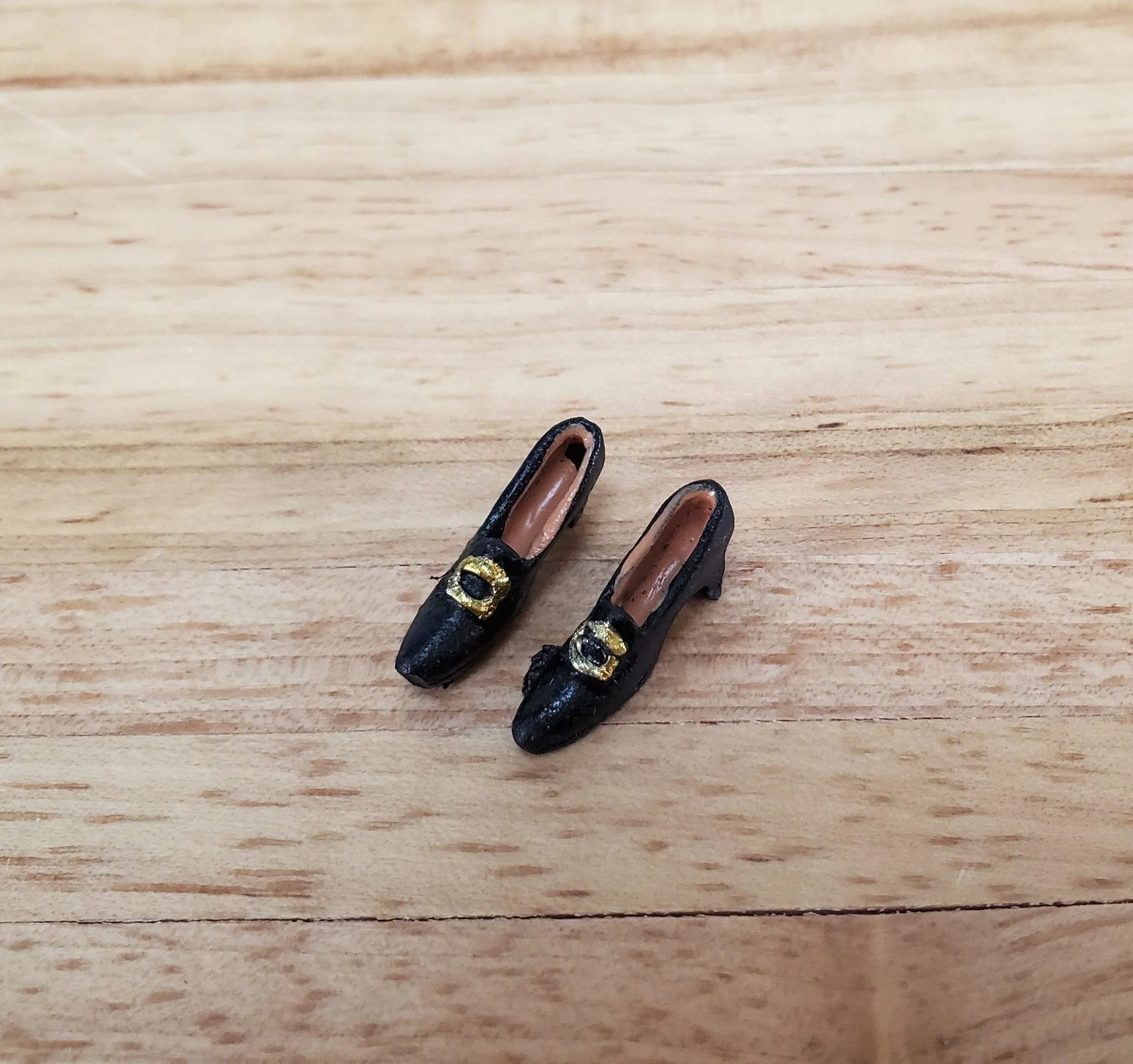 Dollhouse Shoes Pumps Black with Gold Buckles Cast Resin 1:12 Scale Miniature - Image 2
