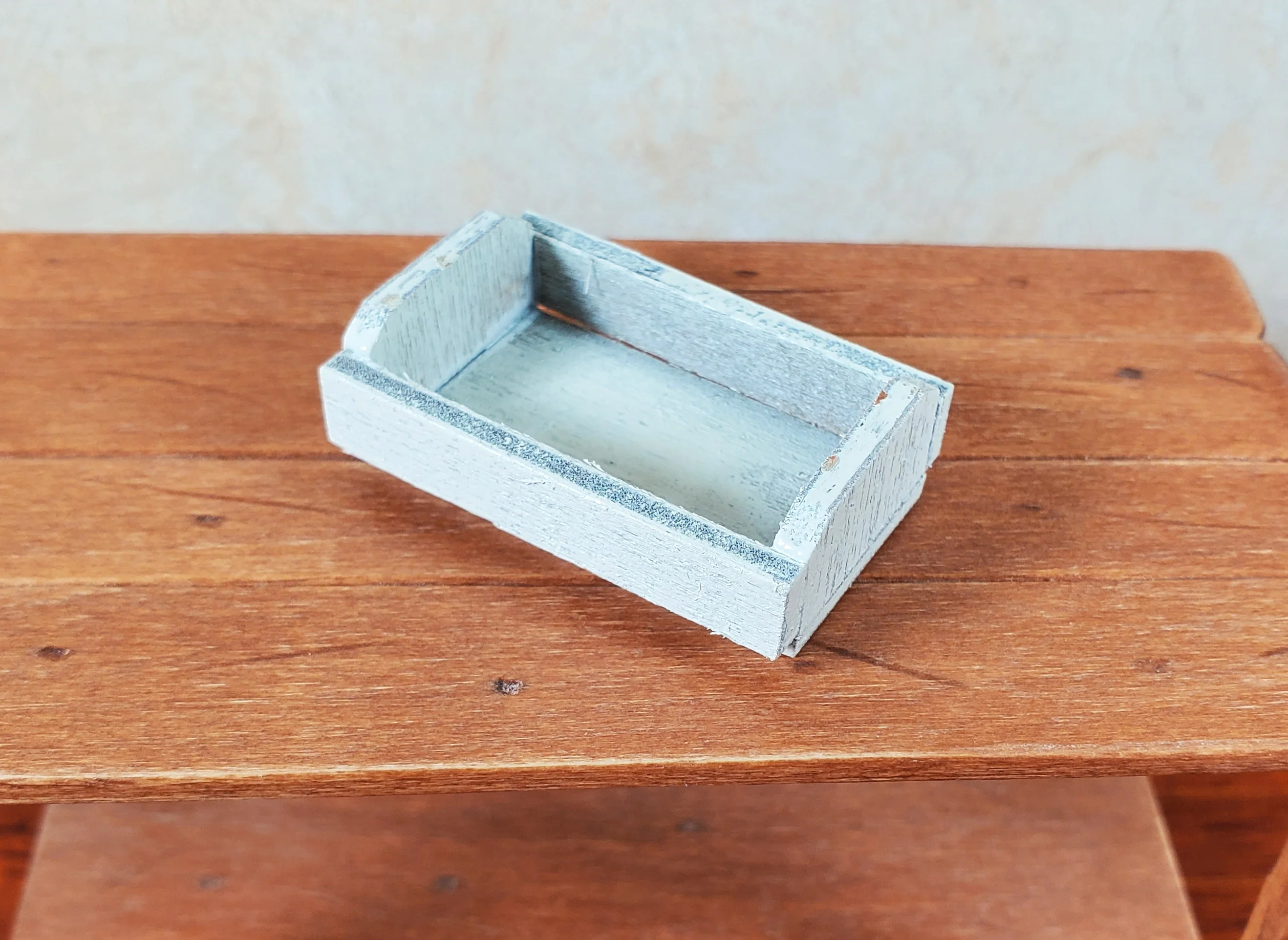 Dollhouse Short Whitewashed Wood Produce Crate 1:12 Scale Dollhouse Miniature - Image 2