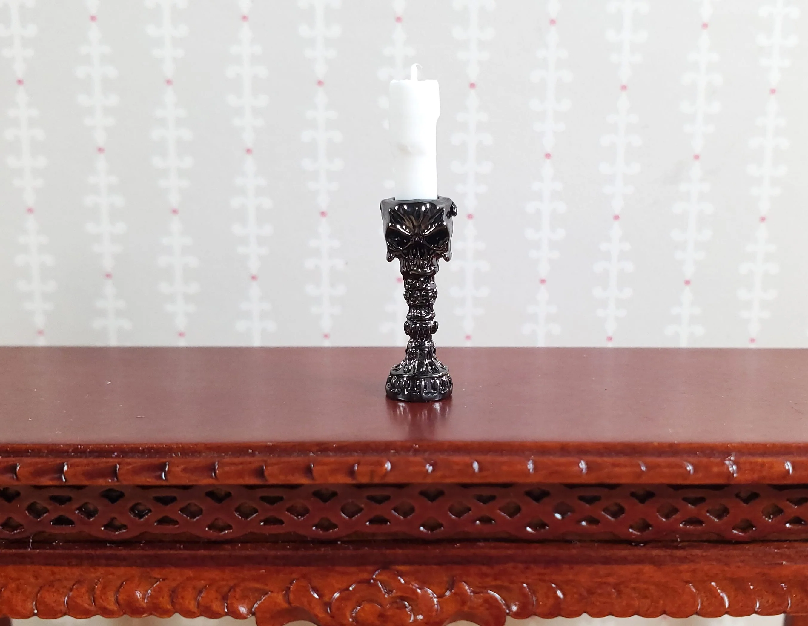 Dollhouse Skull Candlestick Silver Chrome Finish Metal 1:12 Scale 3/4" Tall - Image 2
