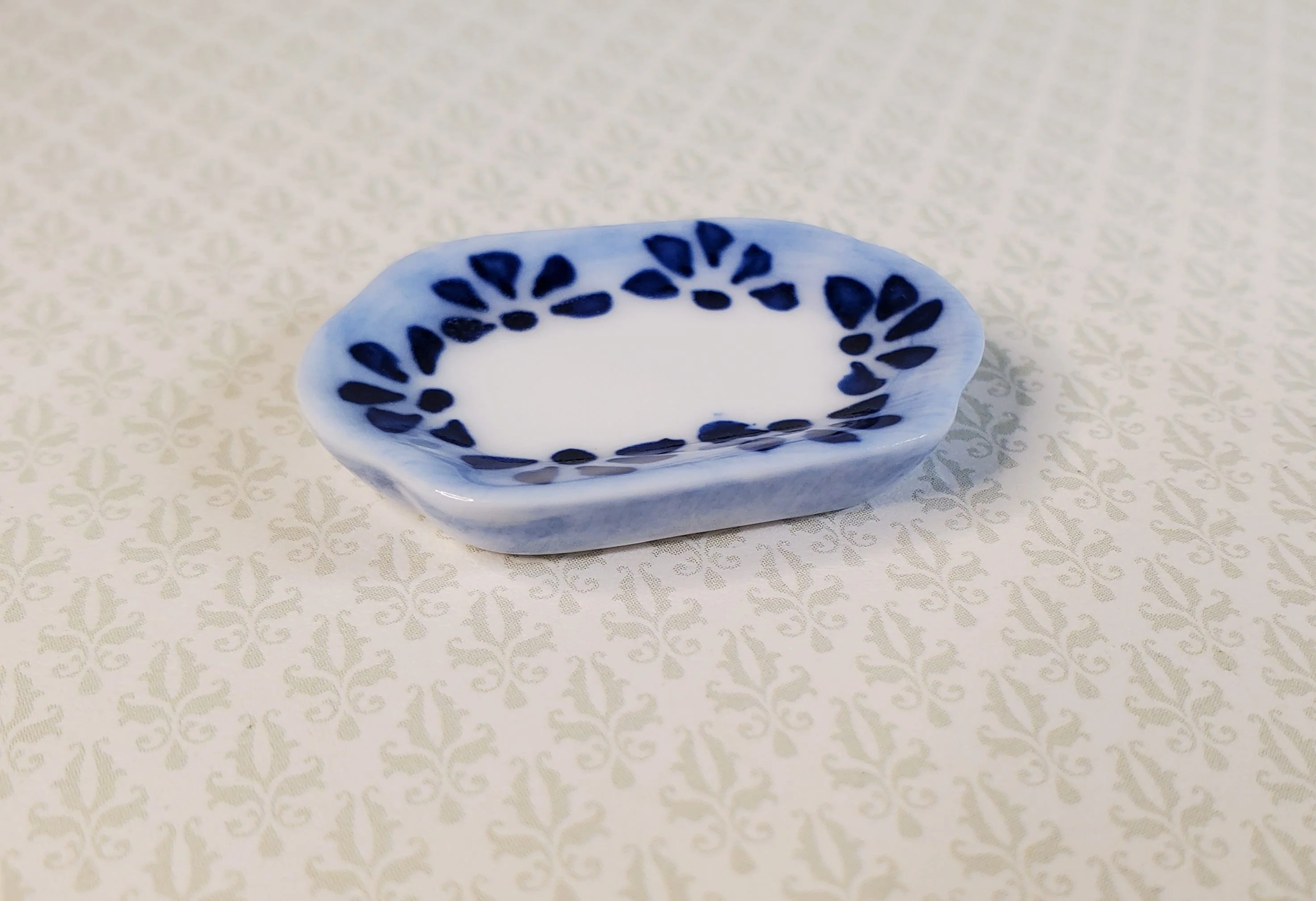 Dollhouse Small Blue Patterned Ceramic Platter 1:12 Scale Miniature - Image 2