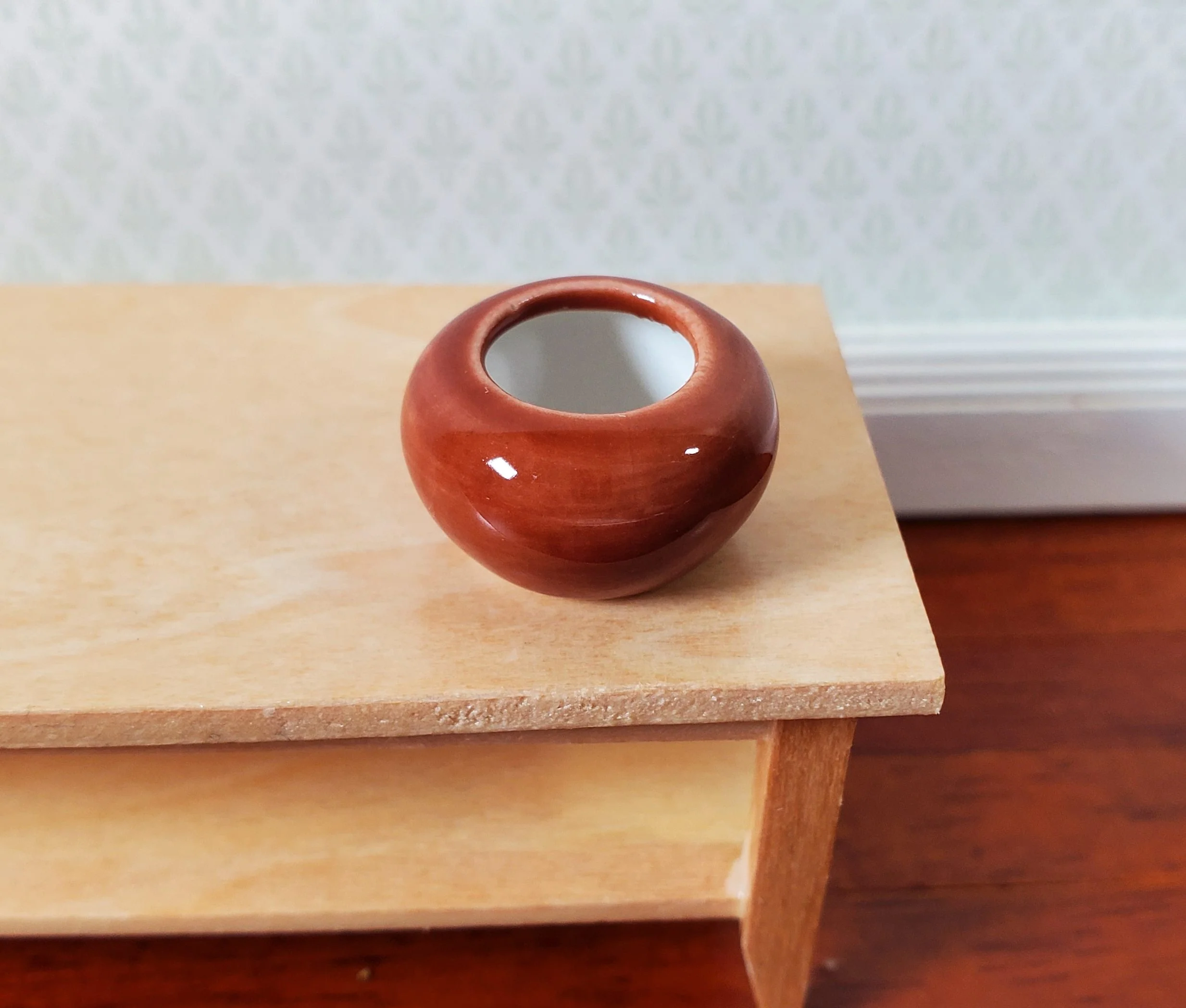 Dollhouse Small Brown Ceramic Vase 1:12 Scale Miniature - Image 2