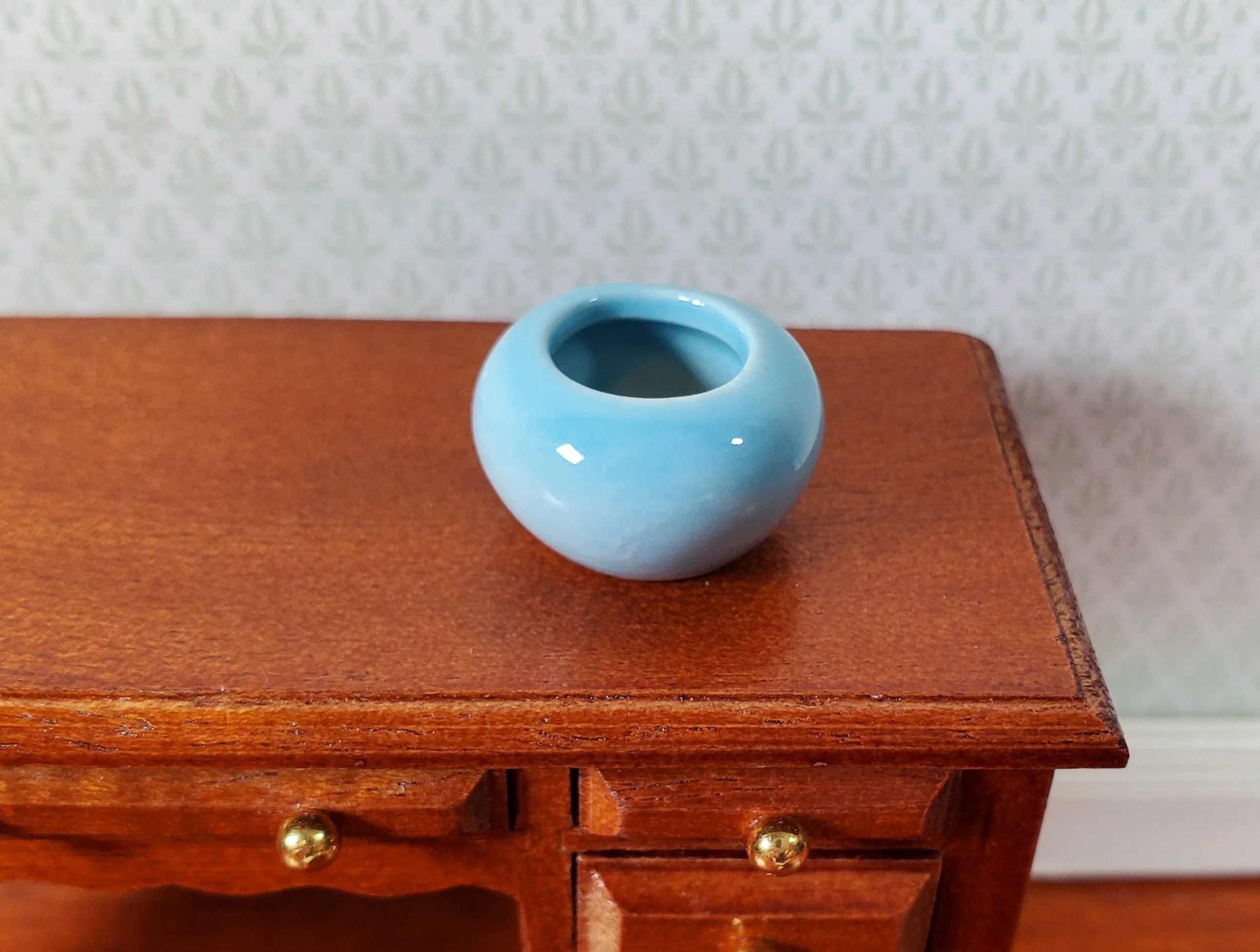 Dollhouse Small Light Blue Ceramic Vase 1:12 Scale Miniature - Image 2