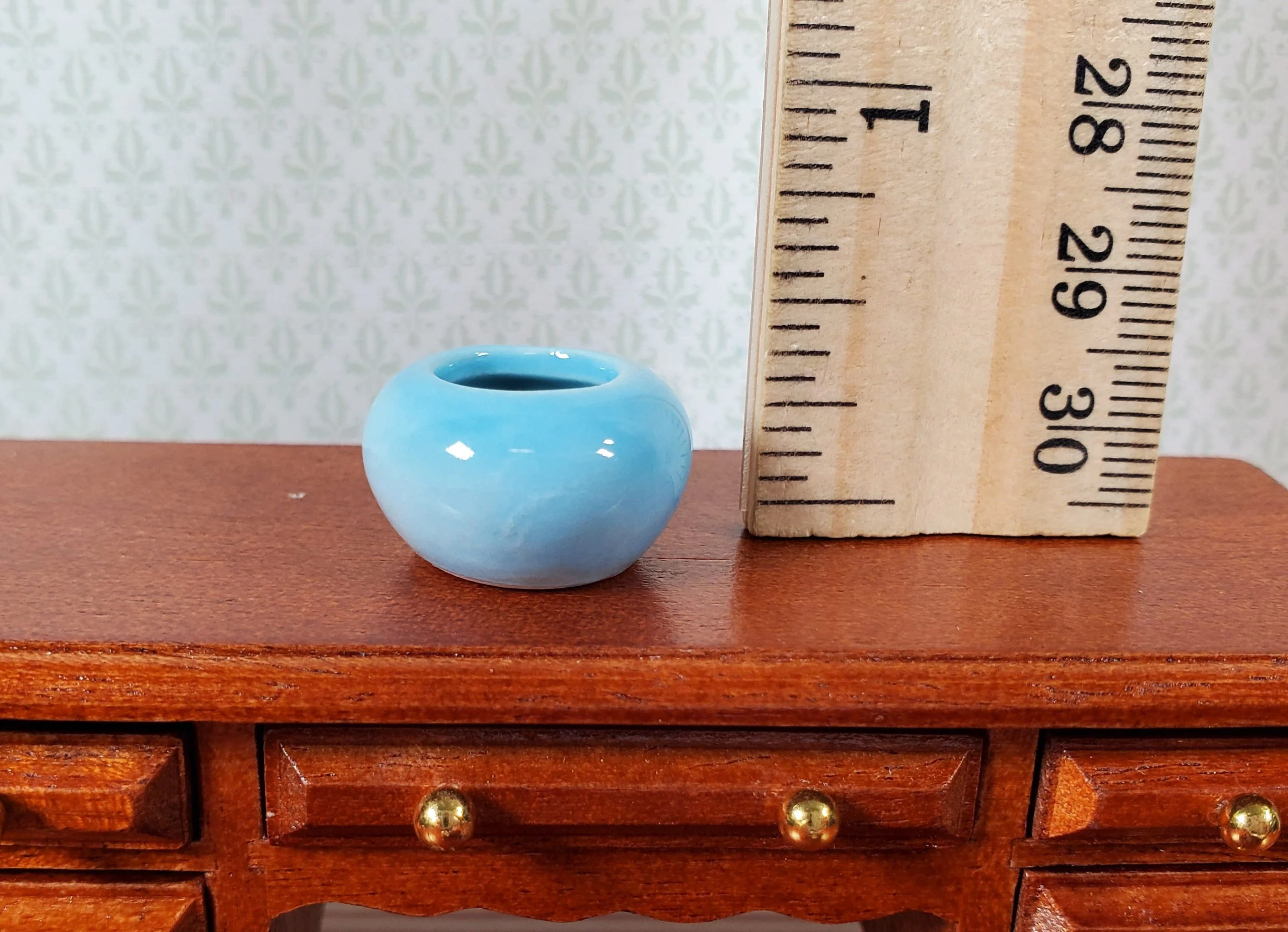 Dollhouse Small Light Blue Ceramic Vase 1:12 Scale Miniature - Image 3