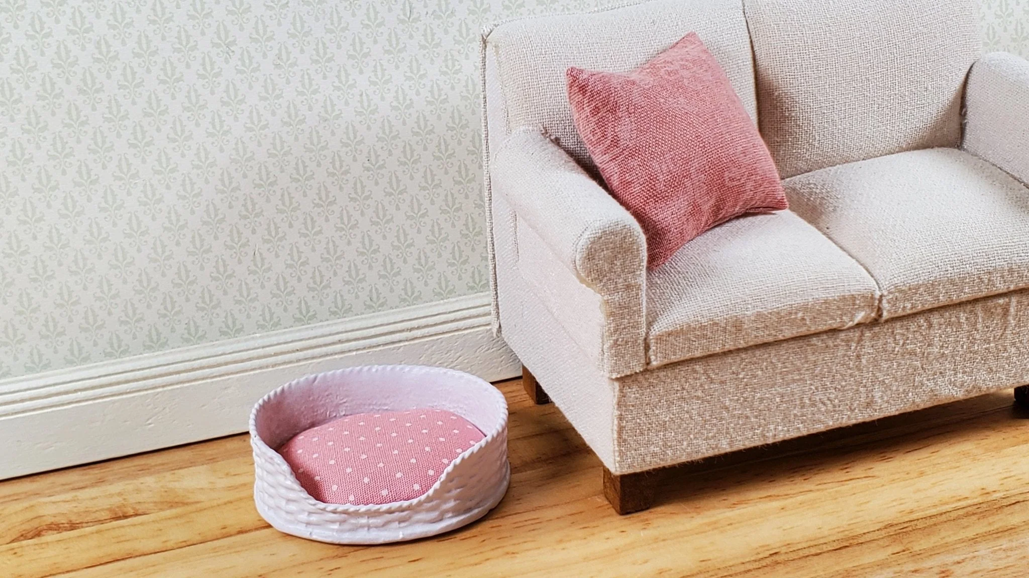Dollhouse Small Pet Bed Cat or Small Dog White 7 Pink 1:12 Scale Miniature - Image 3