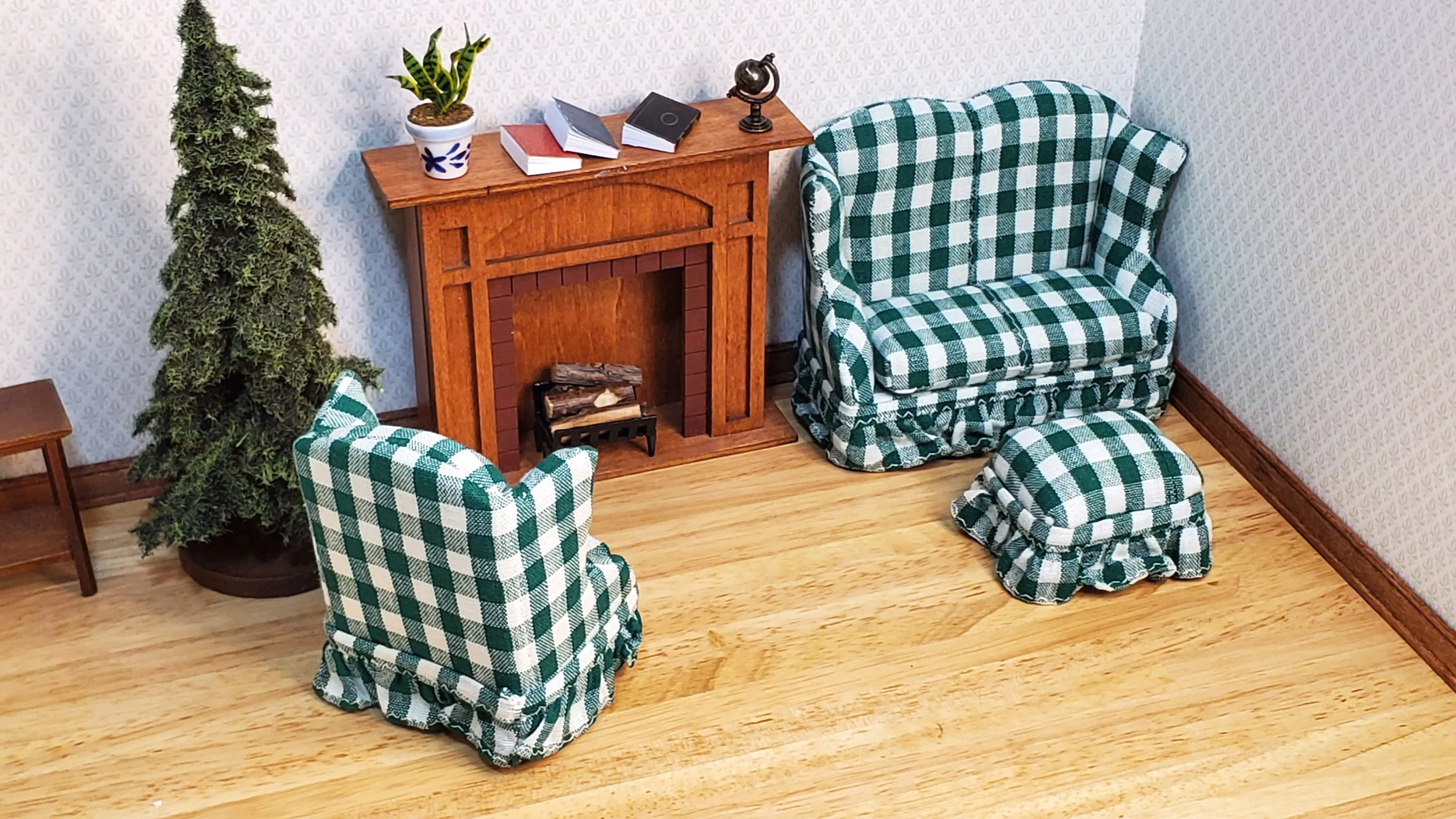 Dollhouse Small Sofa Chair Ottoman Green Plaid 1:12 Scale Miniature Furniture - Image 2