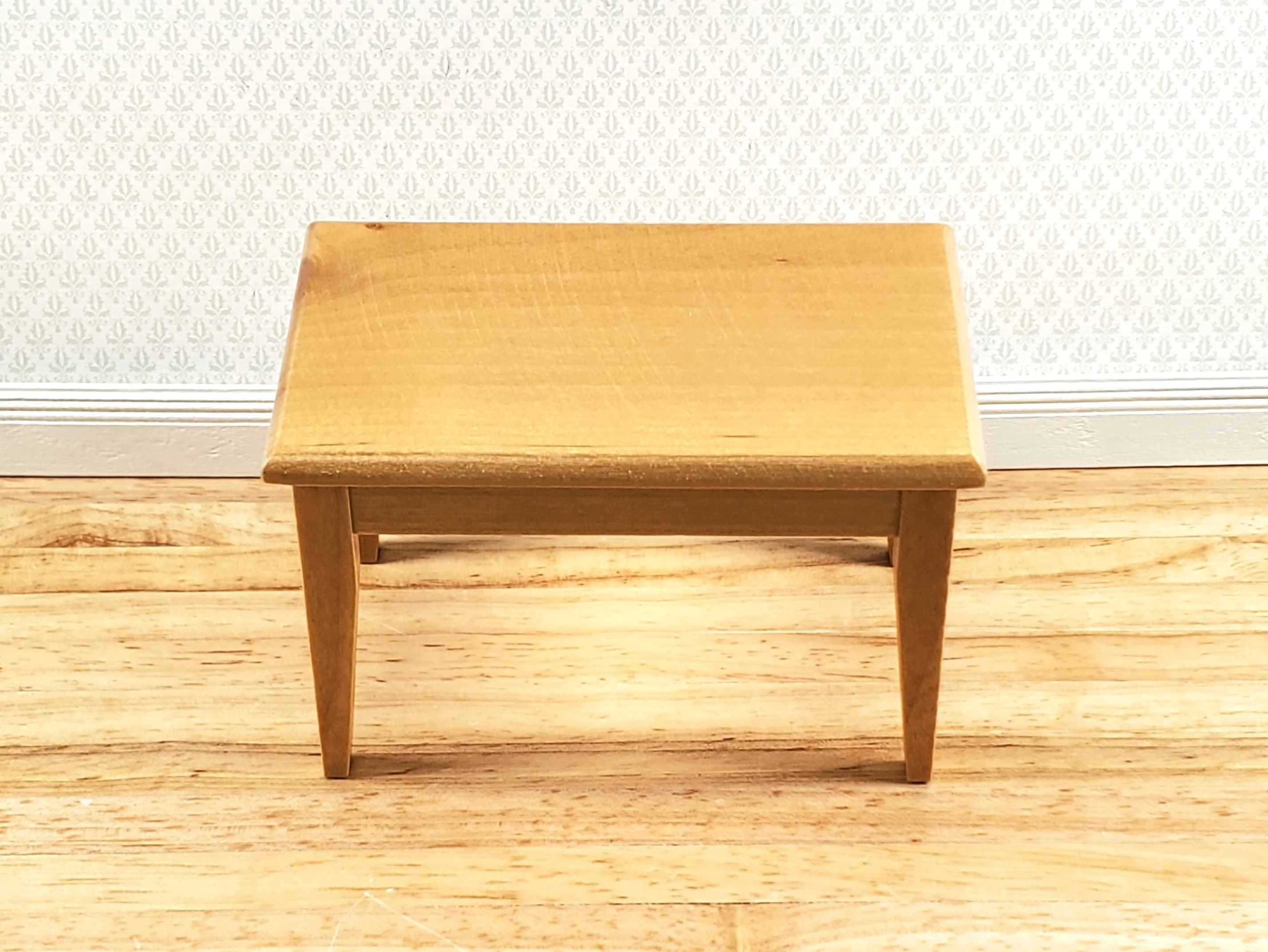 Dollhouse Small Table Kitchen Dining Room Light Oak 1:12 Scale Miniature - Image 2