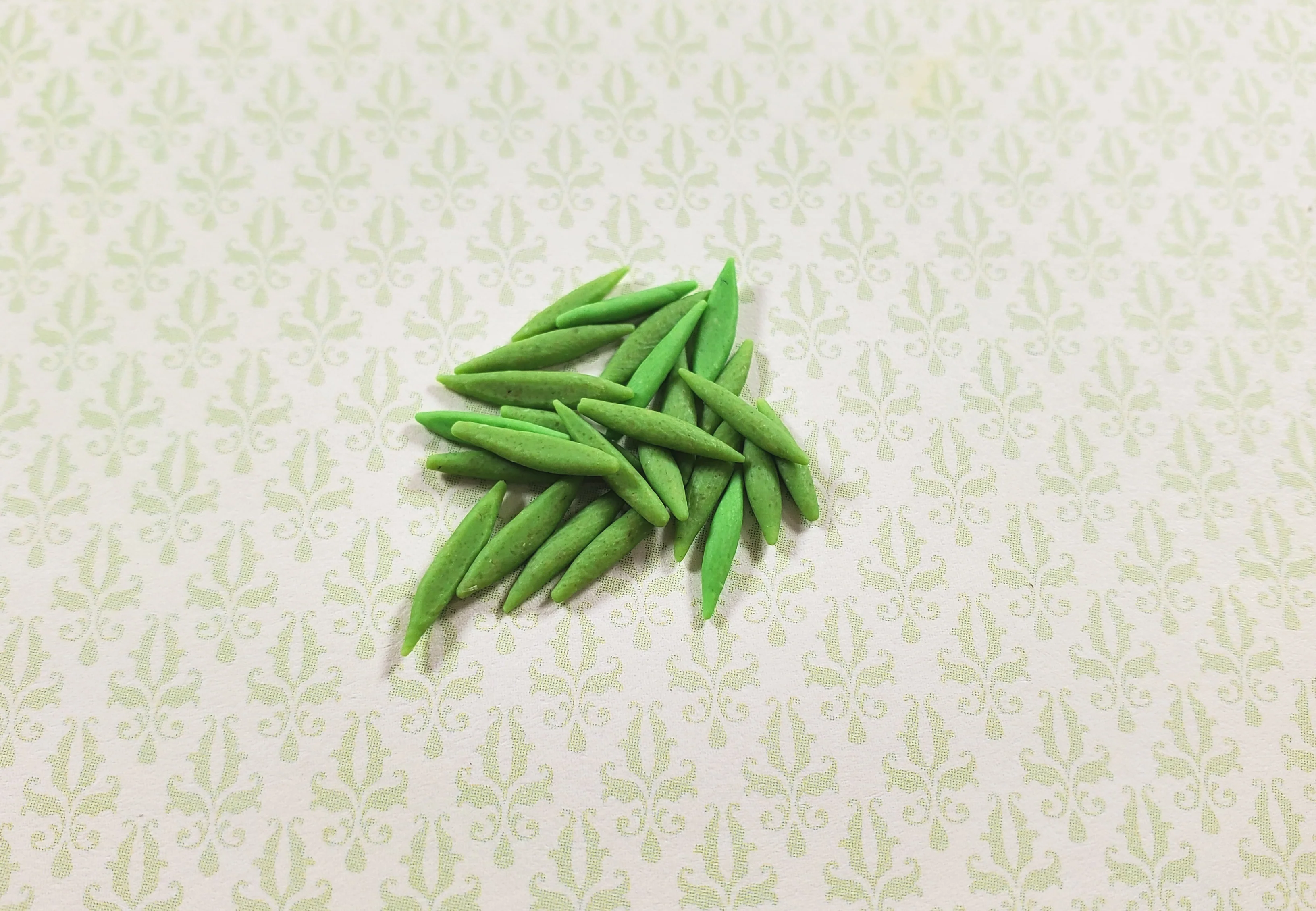 Dollhouse Snow Peas Set of 25 1:12 Scale Miniature Food Kitchen Groceries