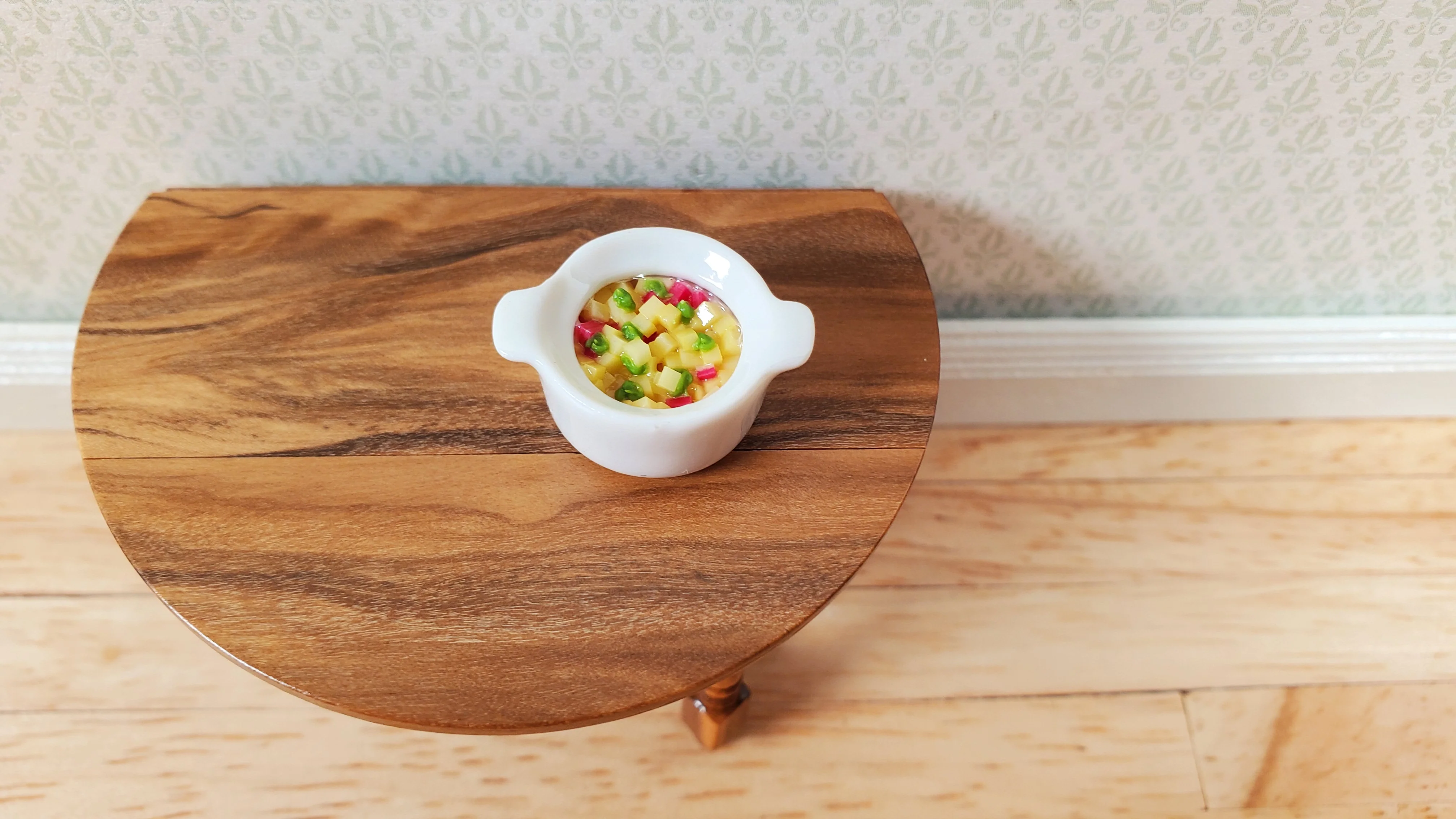 Dollhouse Spicy Corn Side Dish in a Pot 1:12 Scale Miniature Food