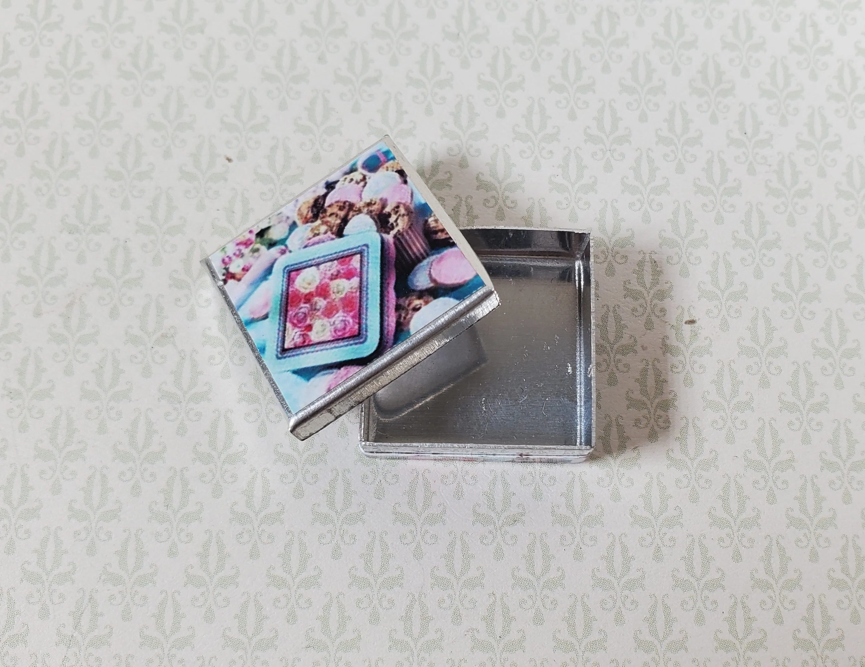 Dollhouse Square Sweets Tin Empty 1:12 Scale Miniature - Image 2