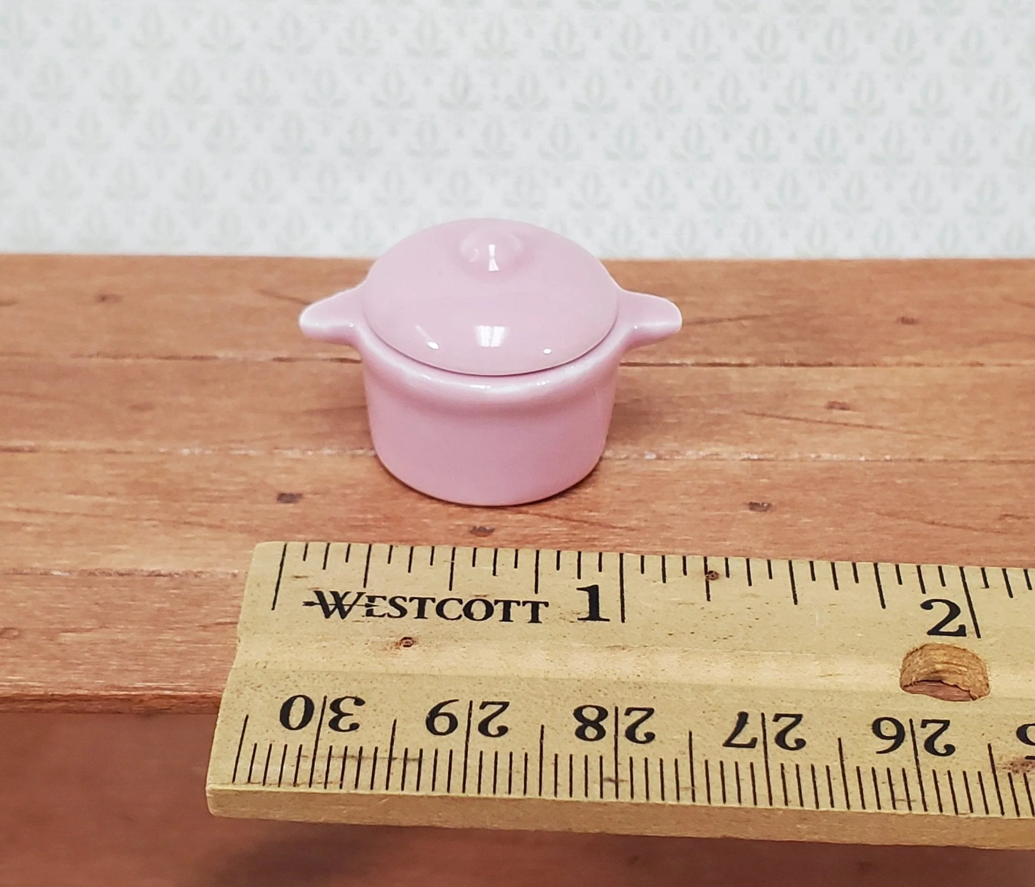 Dollhouse Stock Pot for Soups and Stews PINK with Removable Lid 1:12 Scale Miniature Kitchen Dishes - Image 3