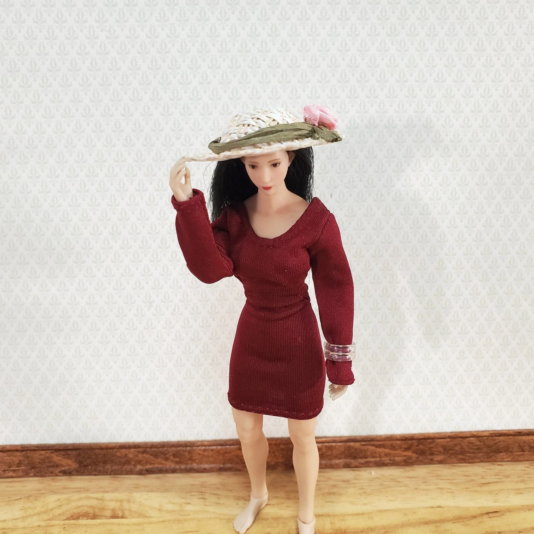 Dollhouse Straw Sun Hat with Pink Flower Wearable 1:12 Scale Miniature - Image 3