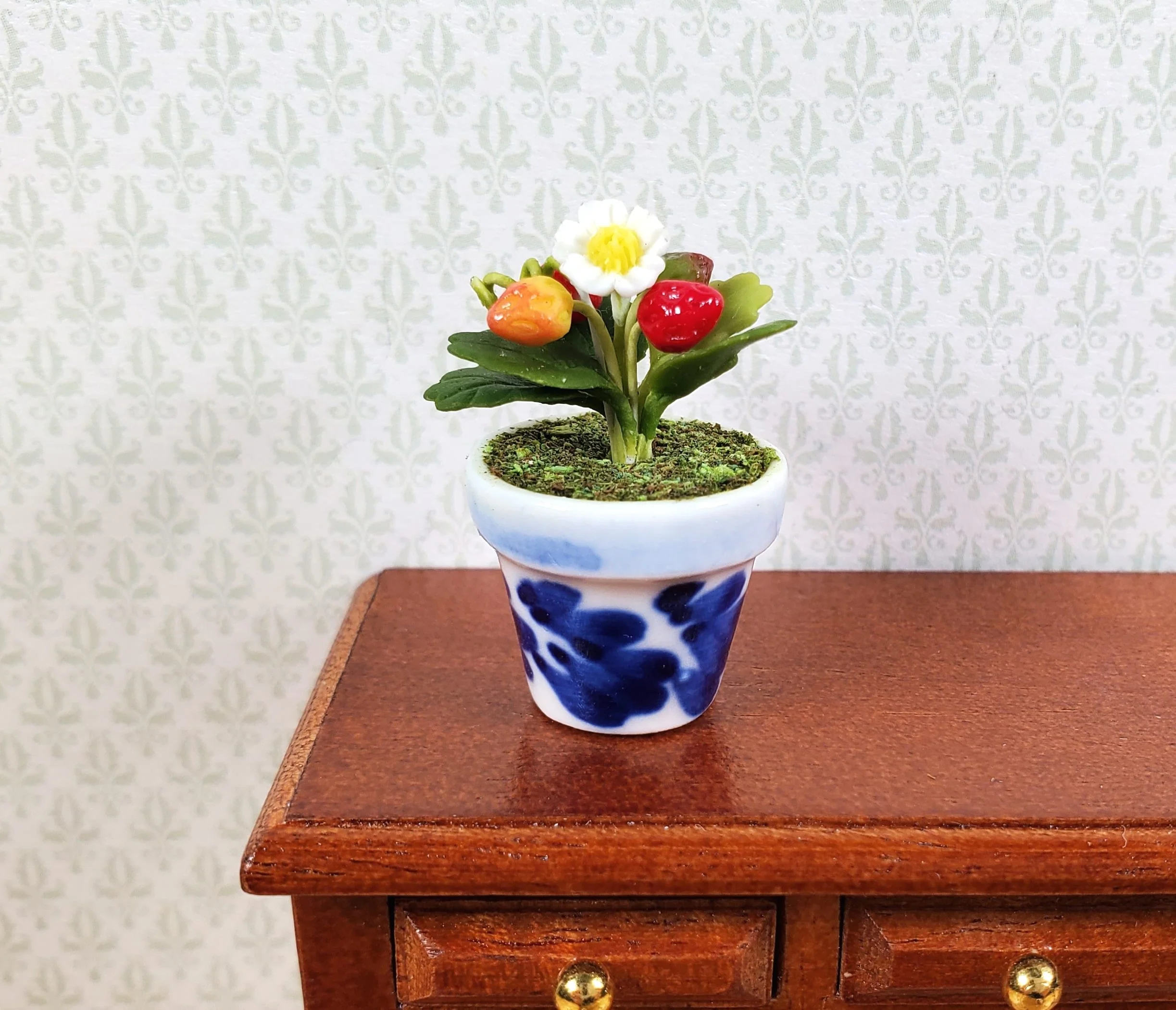 Dollhouse Strawberry Plant in a Blue & White Ceramic Pot 1:12 Scale Miniature - Image 2