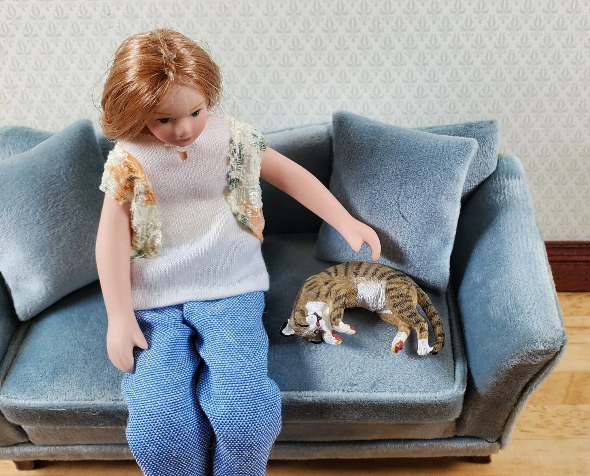 Dollhouse Tabby Cat Lying Down Brown Striped 1:12 Scale Miniature Pet Kitty - Image 3