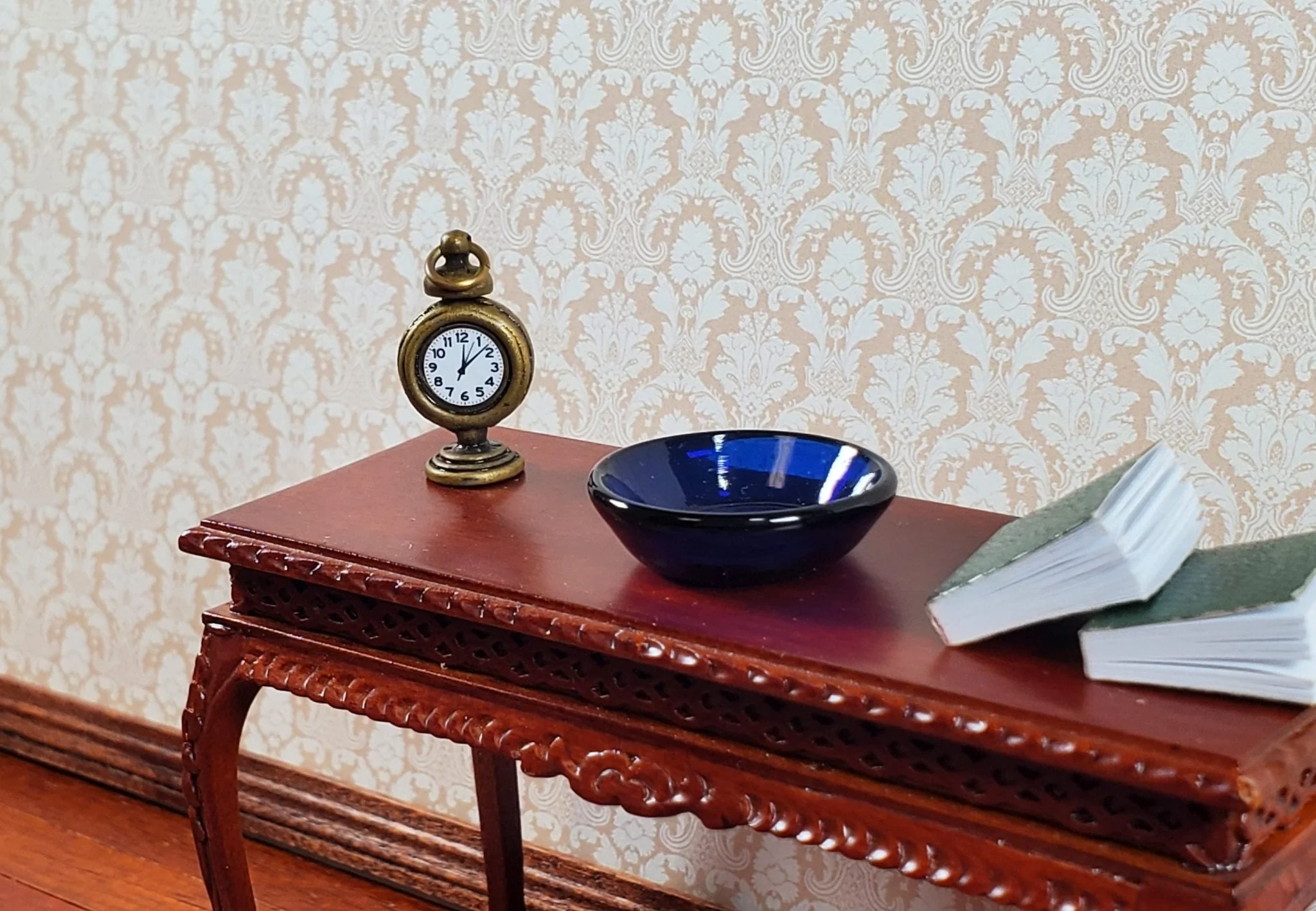 Metal Dollhouse Table Clock on Stand Antique Style Bronze 1:12 Scale Miniature Dollhouse Accessories - Image 3