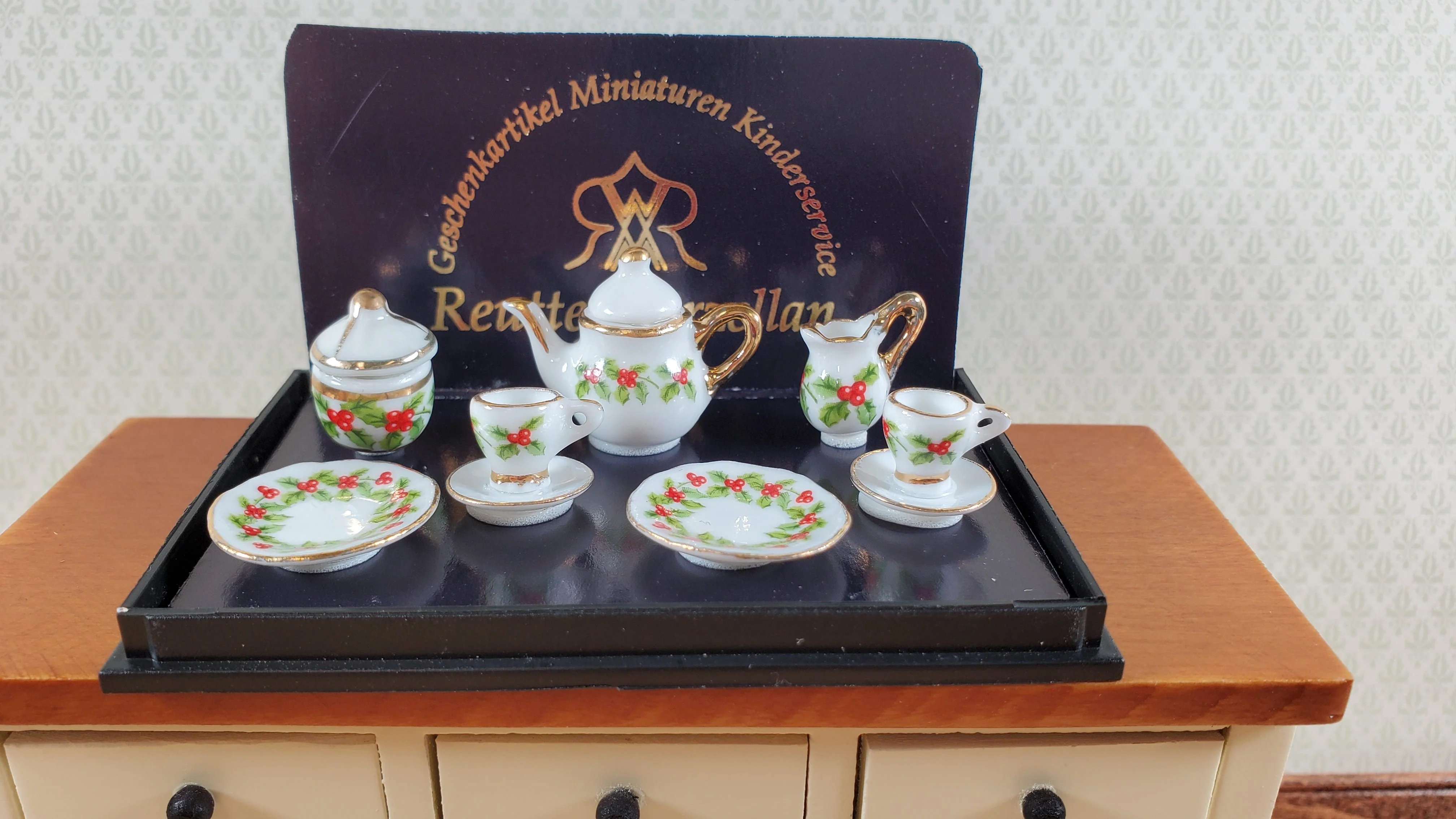 Dollhouse Tea Set Mistletoe Reutter Porcelain 1:12 Scale Teapot Cups Cream Sugar - Image 2