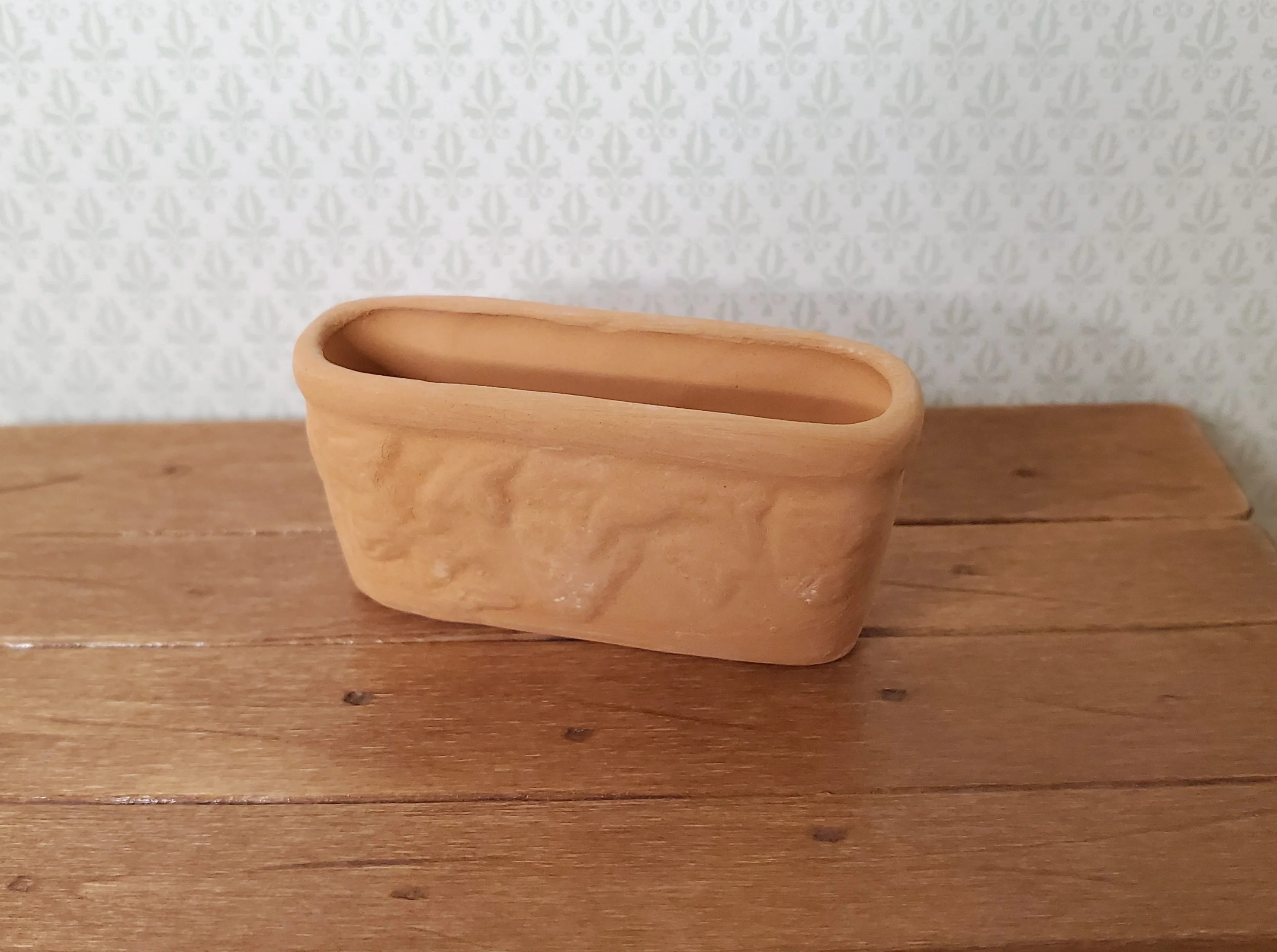 Dollhouse Terra Cotta Garden Planter Narrow 1:12 Scale Miniature
