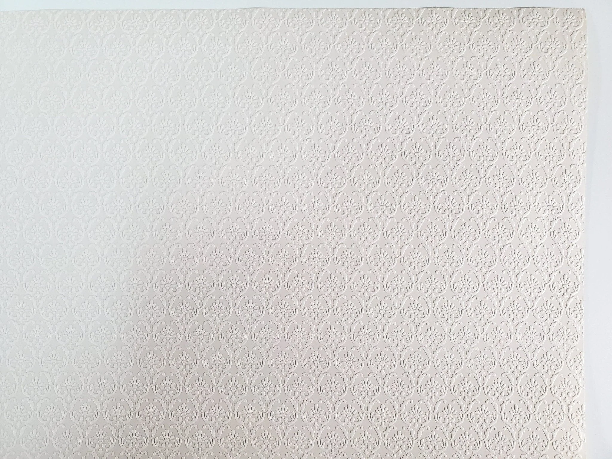 Dollhouse Textured Wallpaper Embossed 3 Pieces White/Beige 17 "x 12" 1:12 Scale - Image 3