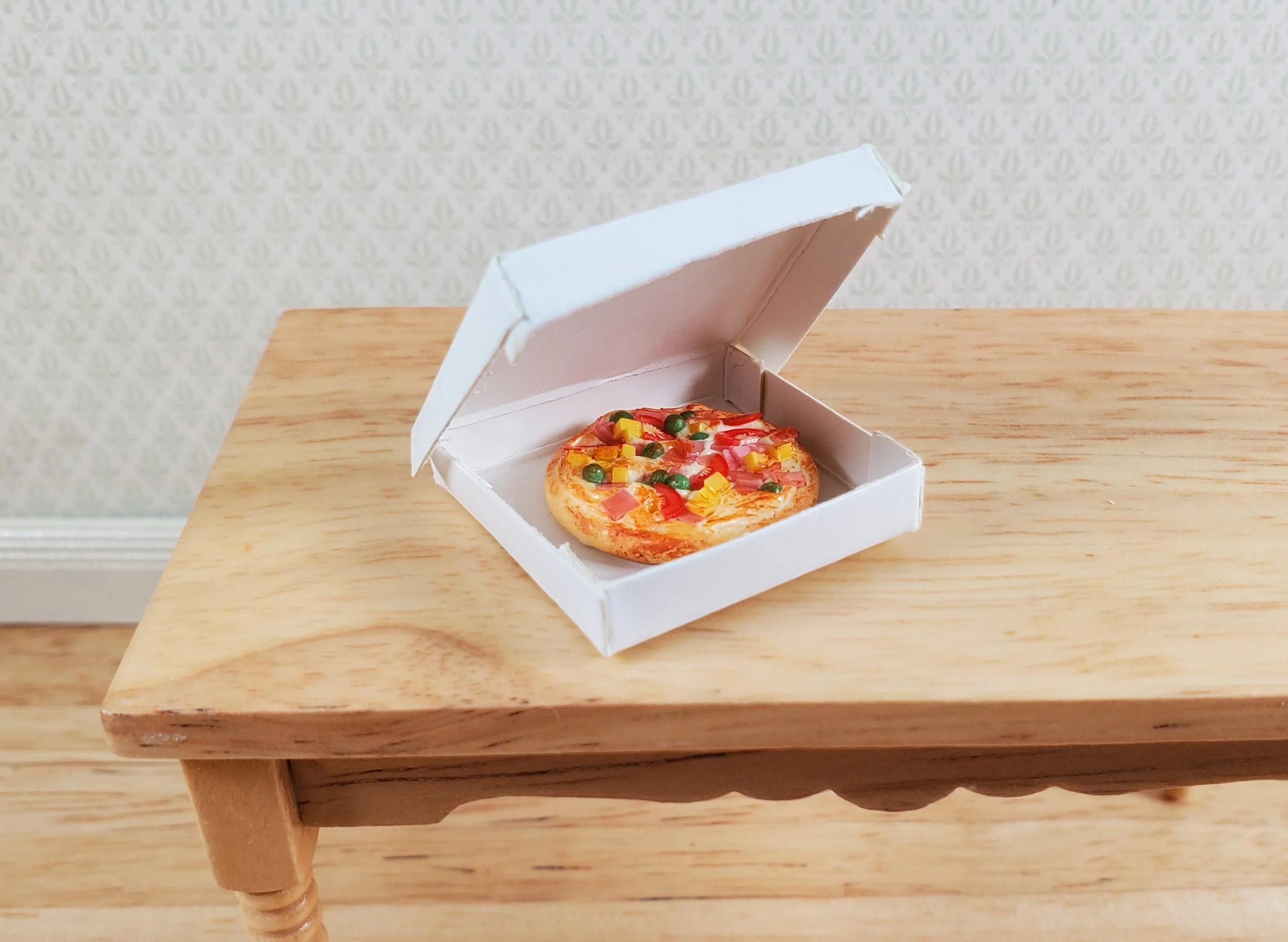 Dollhouse The Works Pizza in a Box 1:12 Scale Miniature Food - Image 2