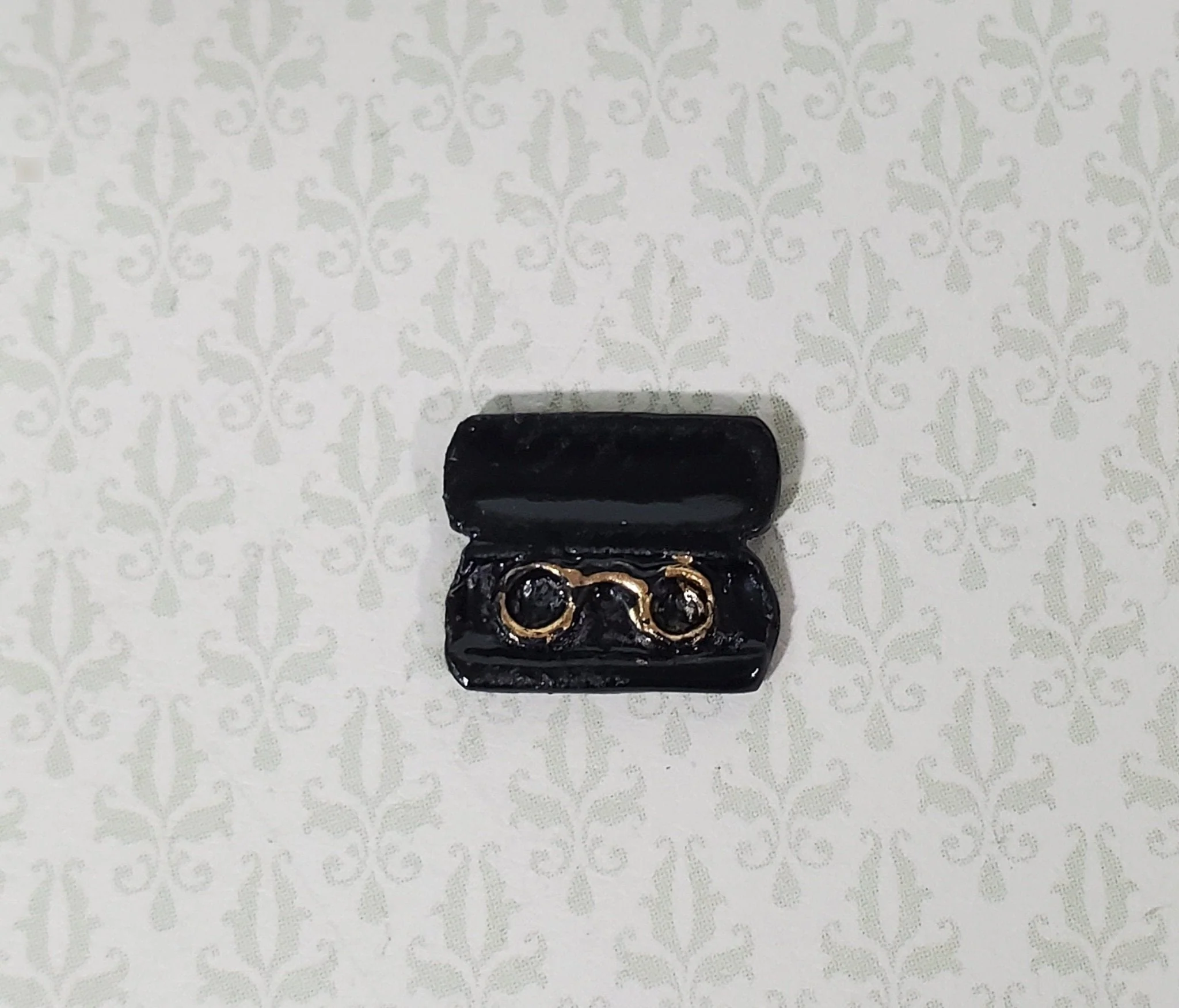 Dollhouse Tiny Glasses in Case Prince-nez Style 1:12 Scale Miniature Accessory