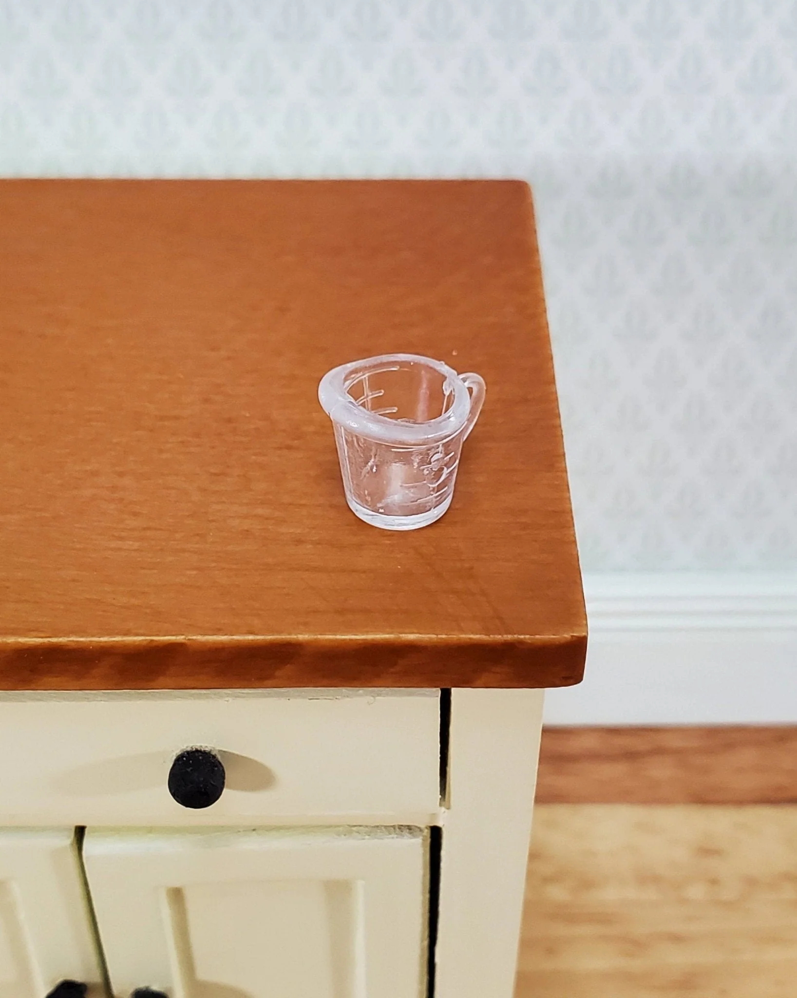 Dollhouse Tiny Measuring Cup Empty 1:12 Scale Miniature Kitchen Supplies - Image 2