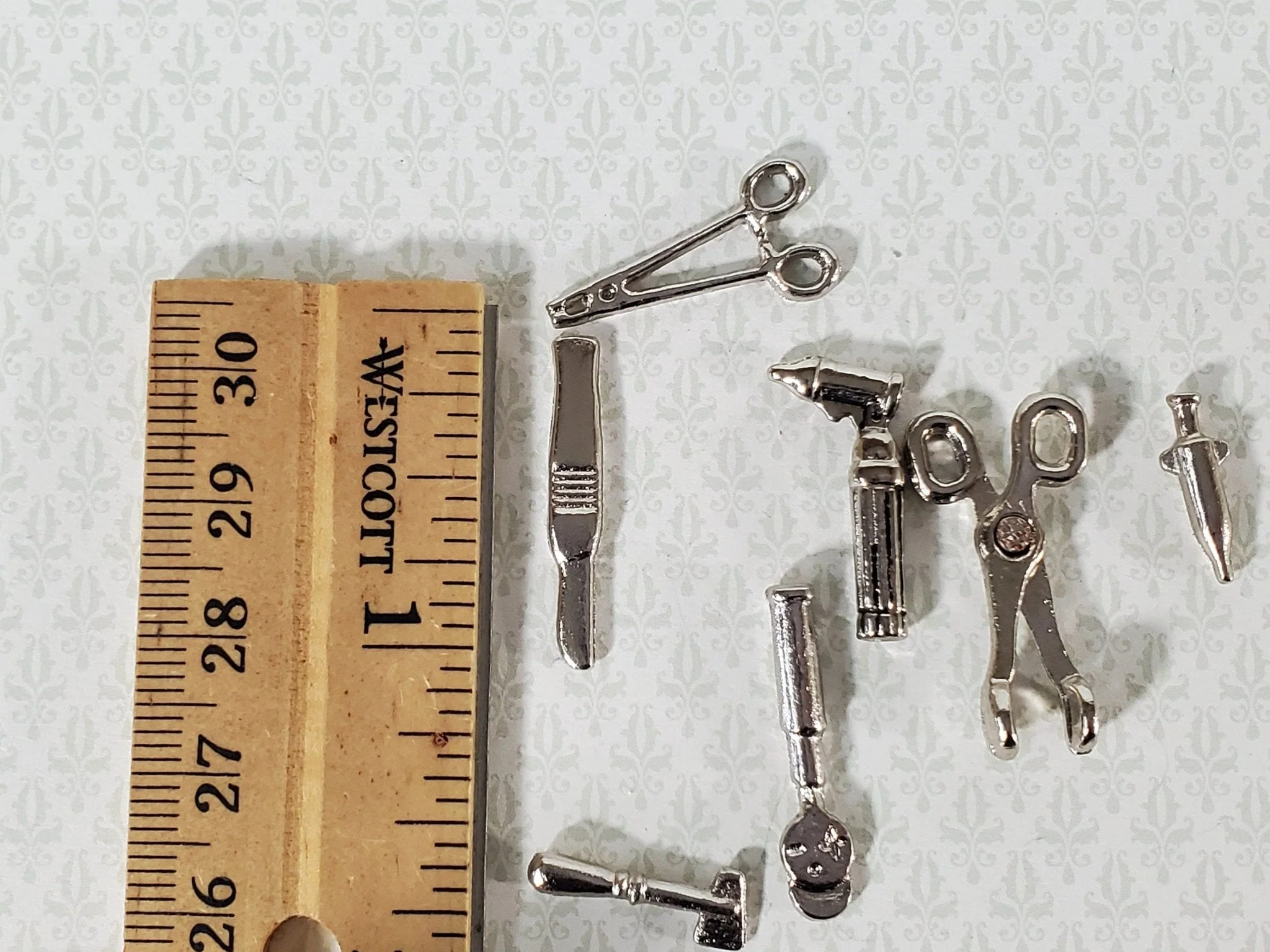 Dollhouse Tiny Medical Surgical Instruments 7 Pieces Metal Miniature Accessories Tools - Image 4