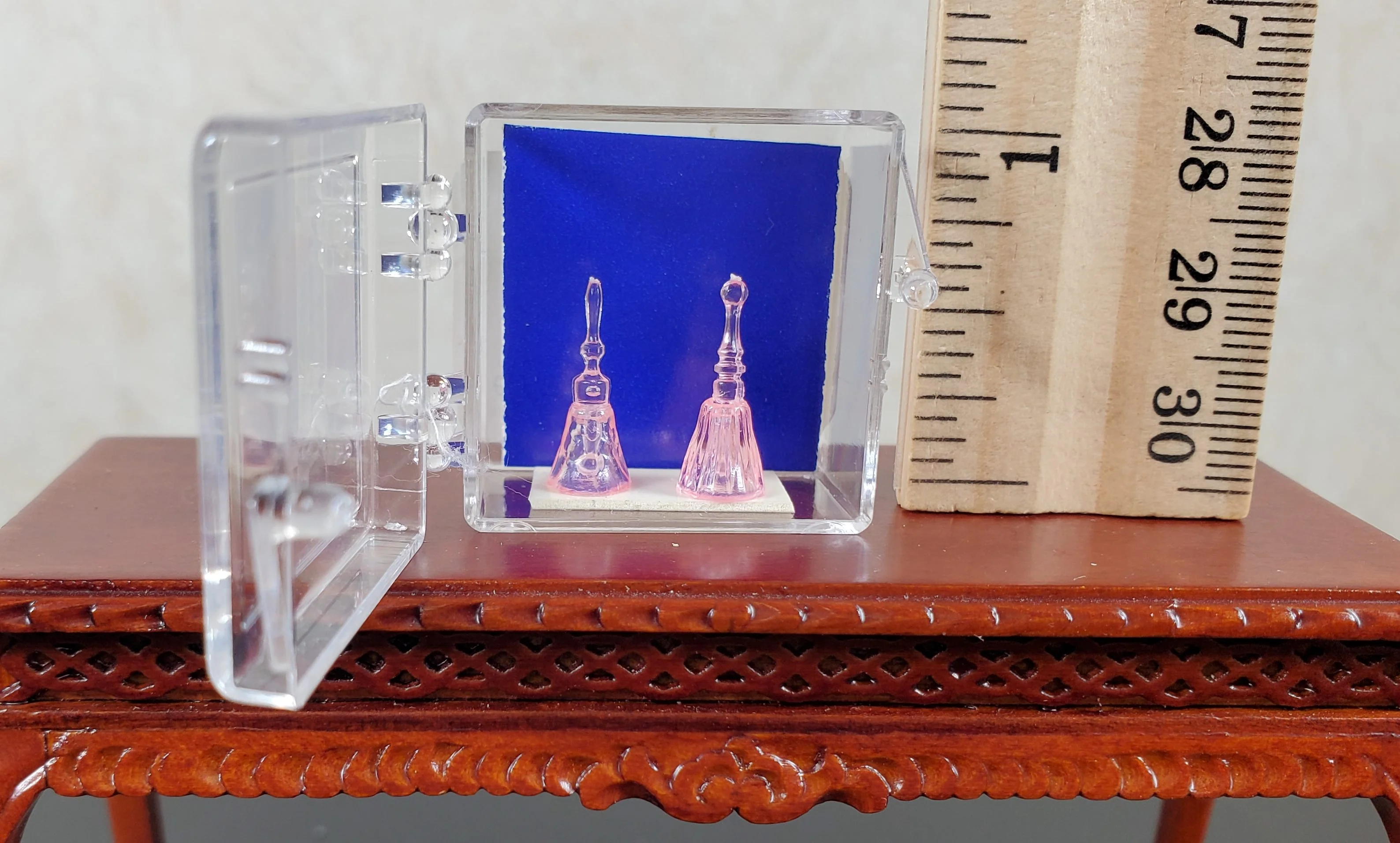 Dollhouse Tiny Pink Dinner Bell Set 1:12 Scale by Chrysnbon Miniatures - Image 3