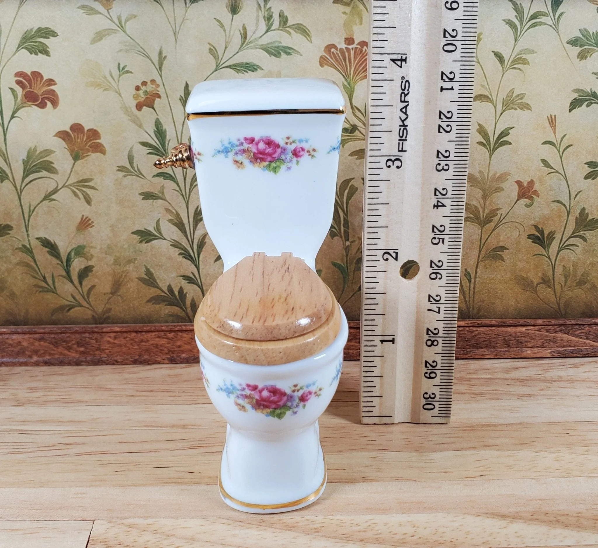 Dollhouse Toilet by Reutter Porcelain Dresden Rose Design 1:12 Scale Miniature - Image 4
