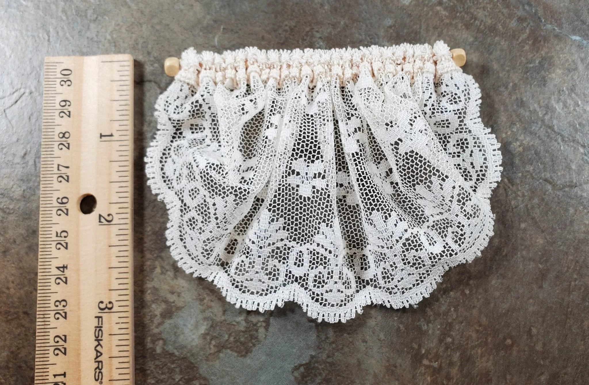 Dollhouse Valance Curtains Cream Lace Curtain Rod 1:12 Scale Miniature Handmade - Image 3