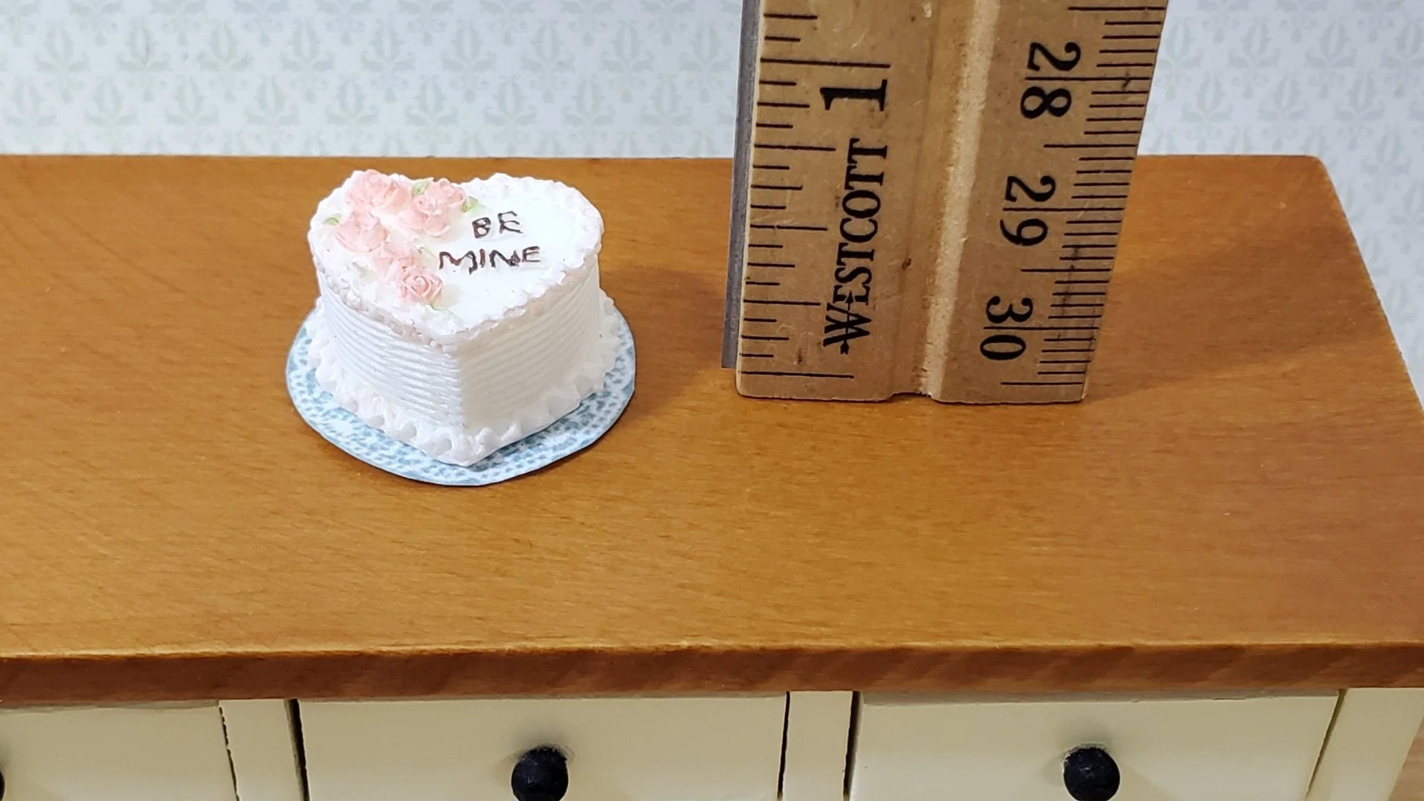 Dollhouse Valentines Cake Heart Shaped 1:12 Scale Dessert Food by Falcon A3667 - Image 4