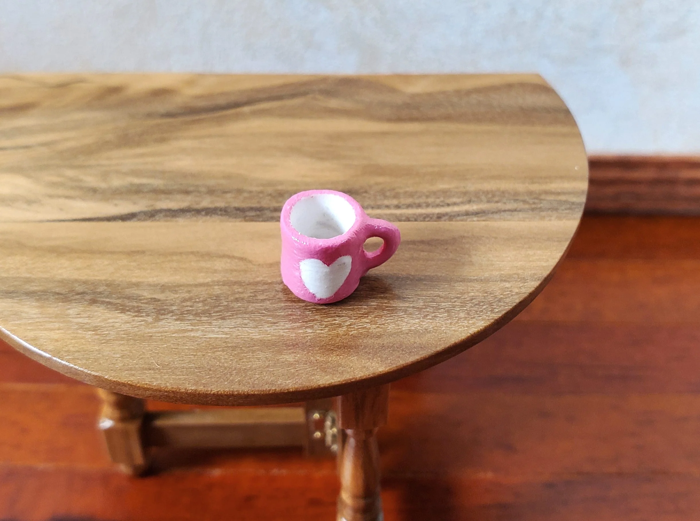 Dollhouse HALF SCALE Valentines Mug Pink with White Heart 1:24 Miniature - Image 3