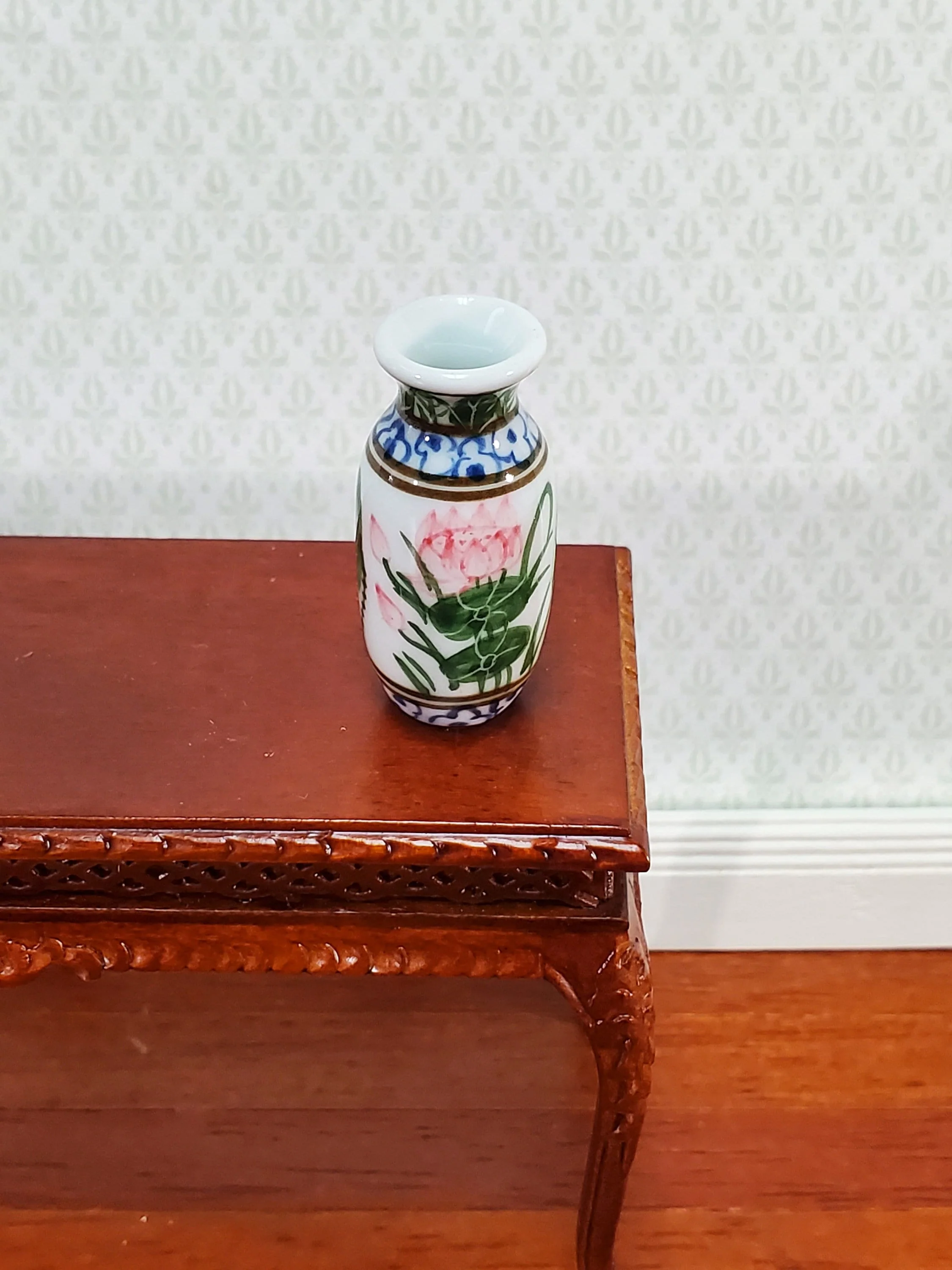 Dollhouse Vase Ceramic Water Lily Design 1 1/4" Tall 1:12 Scale by Falcon - Image 2