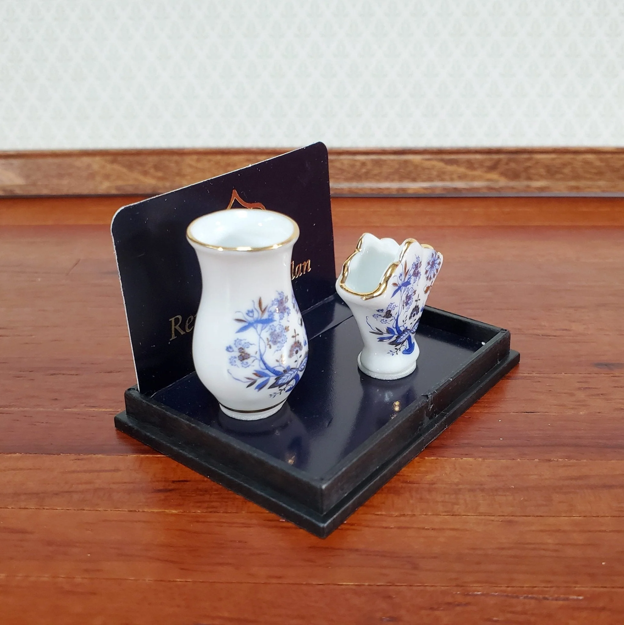 Dollhouse Vases Set of 2 Reutter Porcelain Blue Floral with Gold Trim 1:12 Scale Miniatures - Image 3