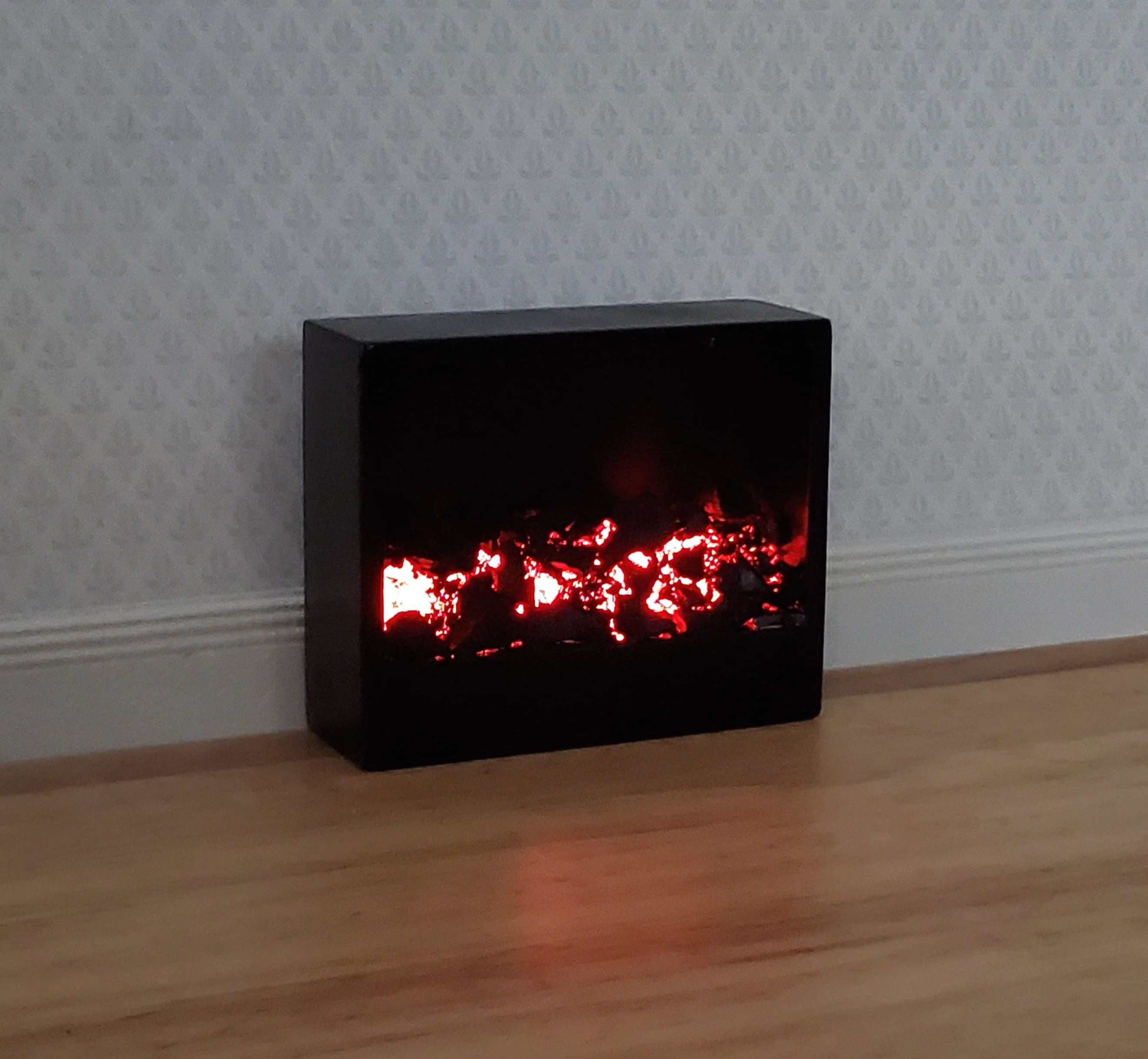 Dollhouse Wall Mounted Fireplace Modern Style Coals Battery Operated 1:12 Scale Miniature - Image 3