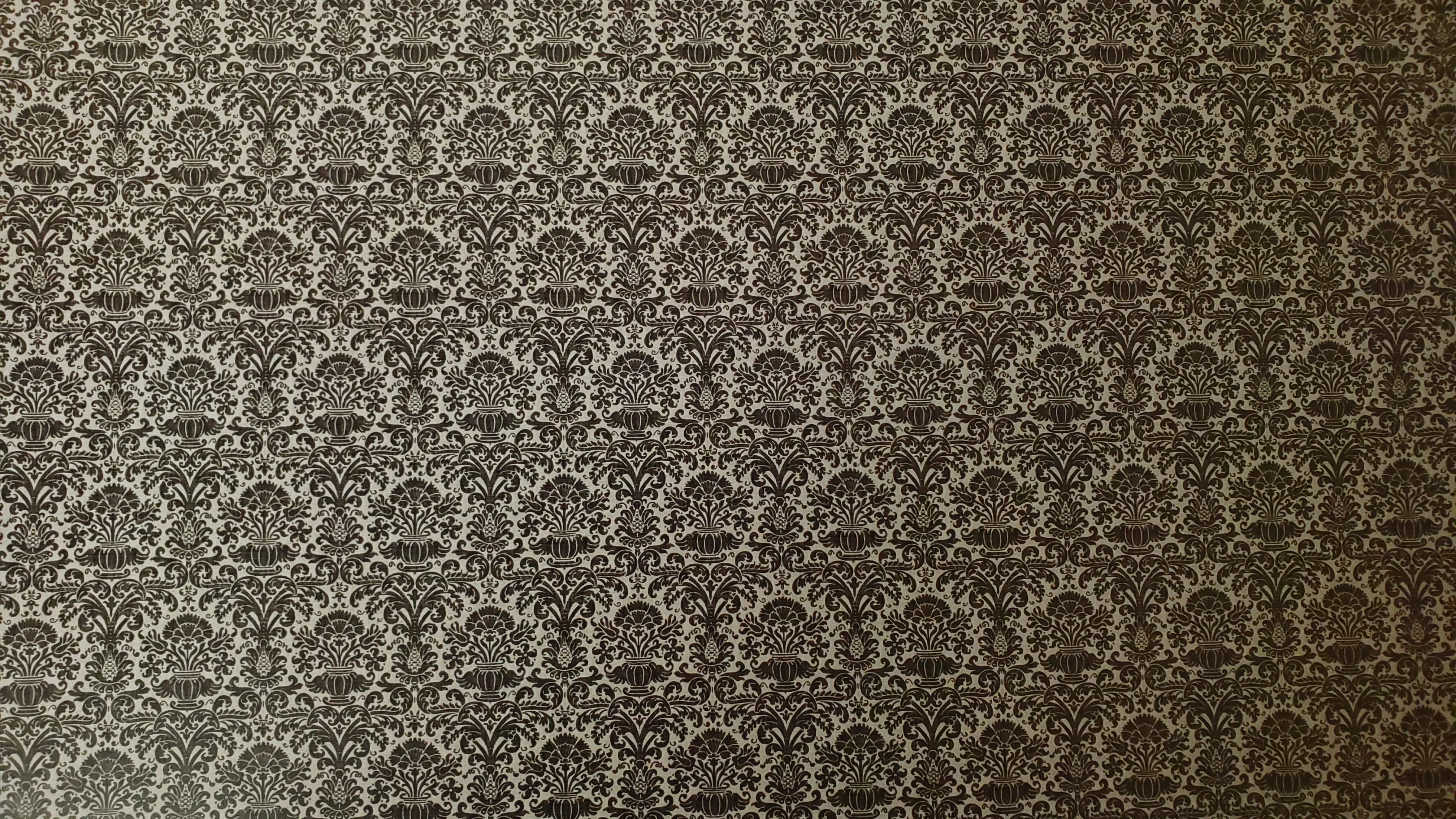 Dollhouse Wallpaper Damask Black on Gray Victorian 1:12 Itsy Bitsy Miniatures - Image 4