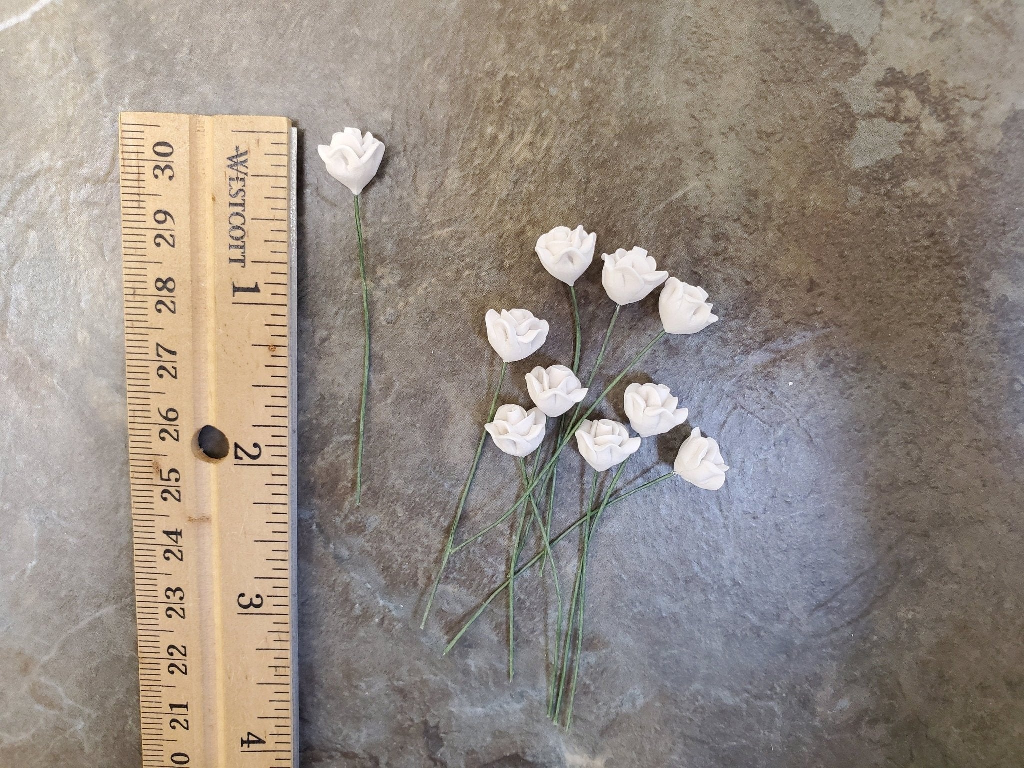 Dollhouse White Roses Flowers Set of 10 with Stems 1:12 Scale Miniature Garden - Image 2