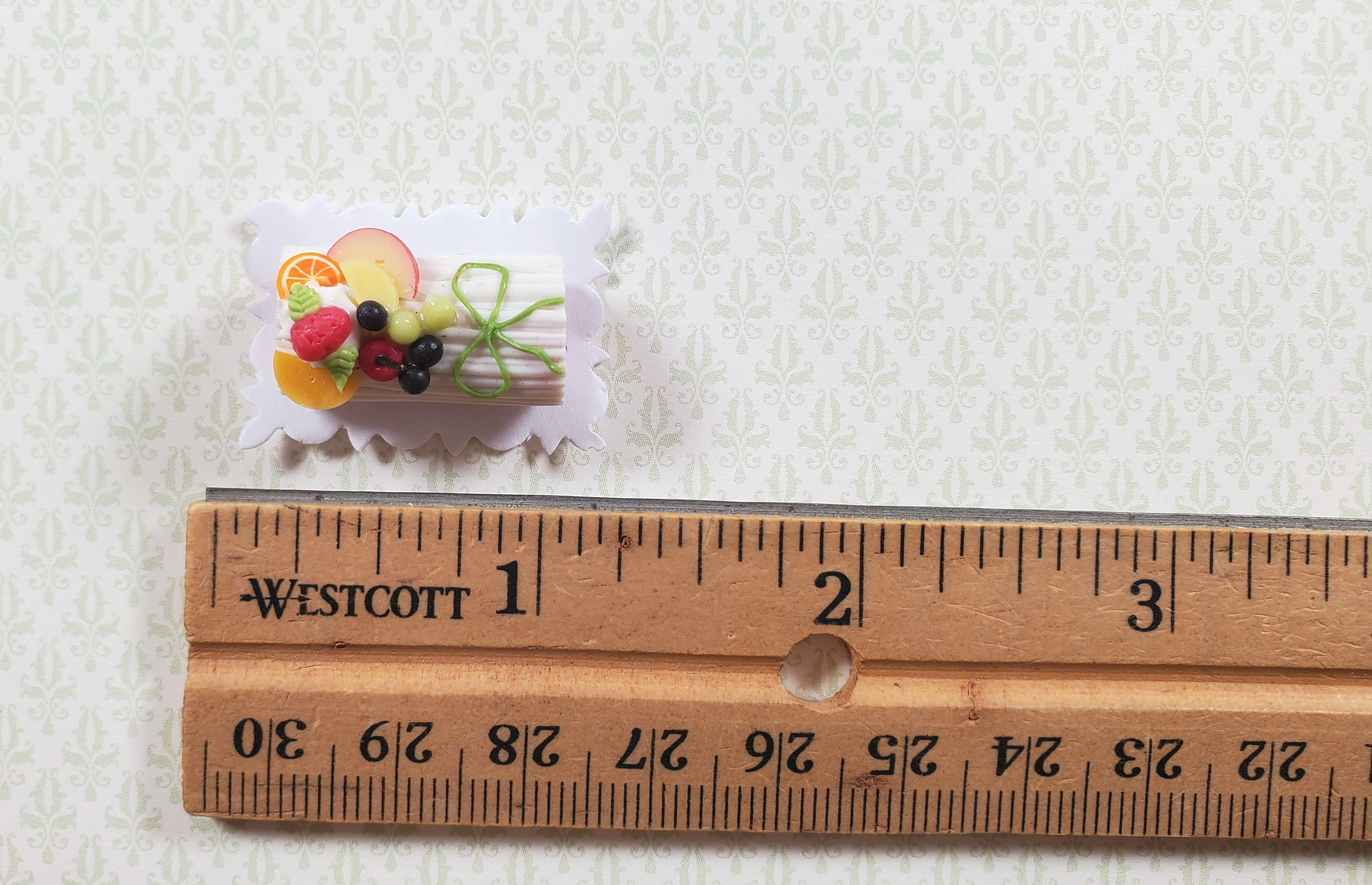 Dollhouse White Yule Log 1:12 Scale Miniature Dessert Food - Image 3