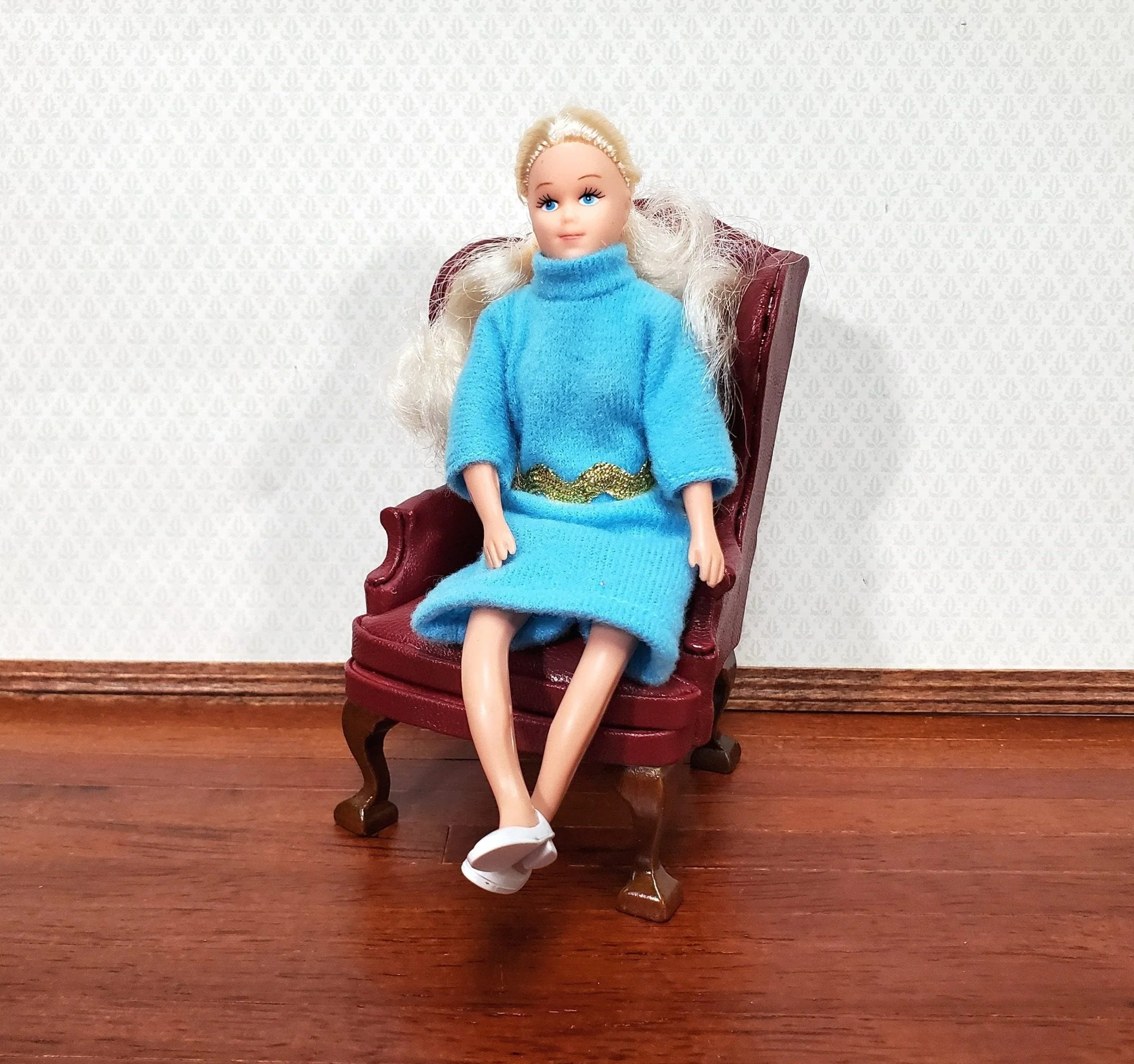 Dollhouse Woman Modern Doll Mom Mother Poseable 1:12 Scale Removable Clothes - Image 3