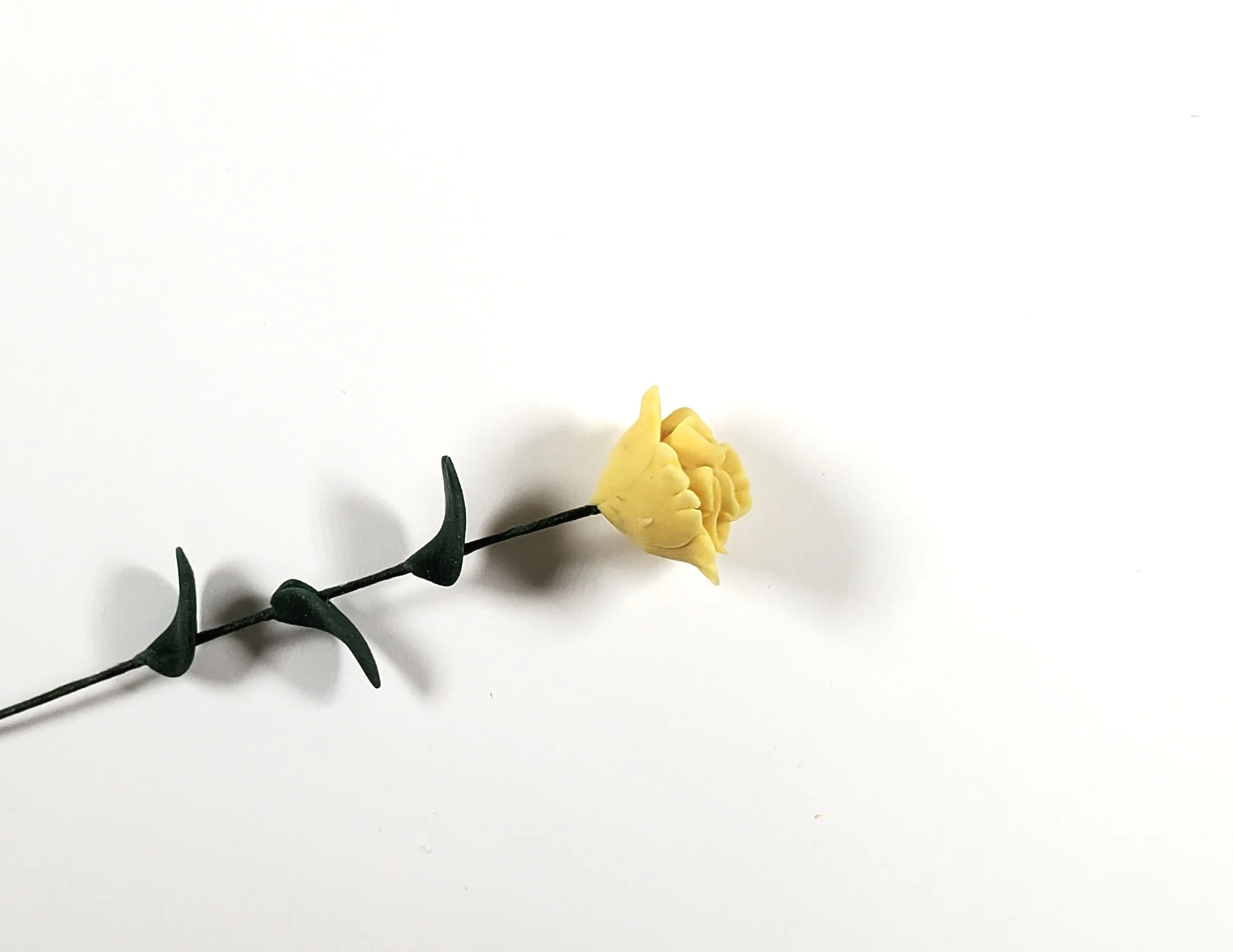 Dollhouse Yellow Carnation Single Stem with Foliage 1:12 Scale Miniature - Image 2