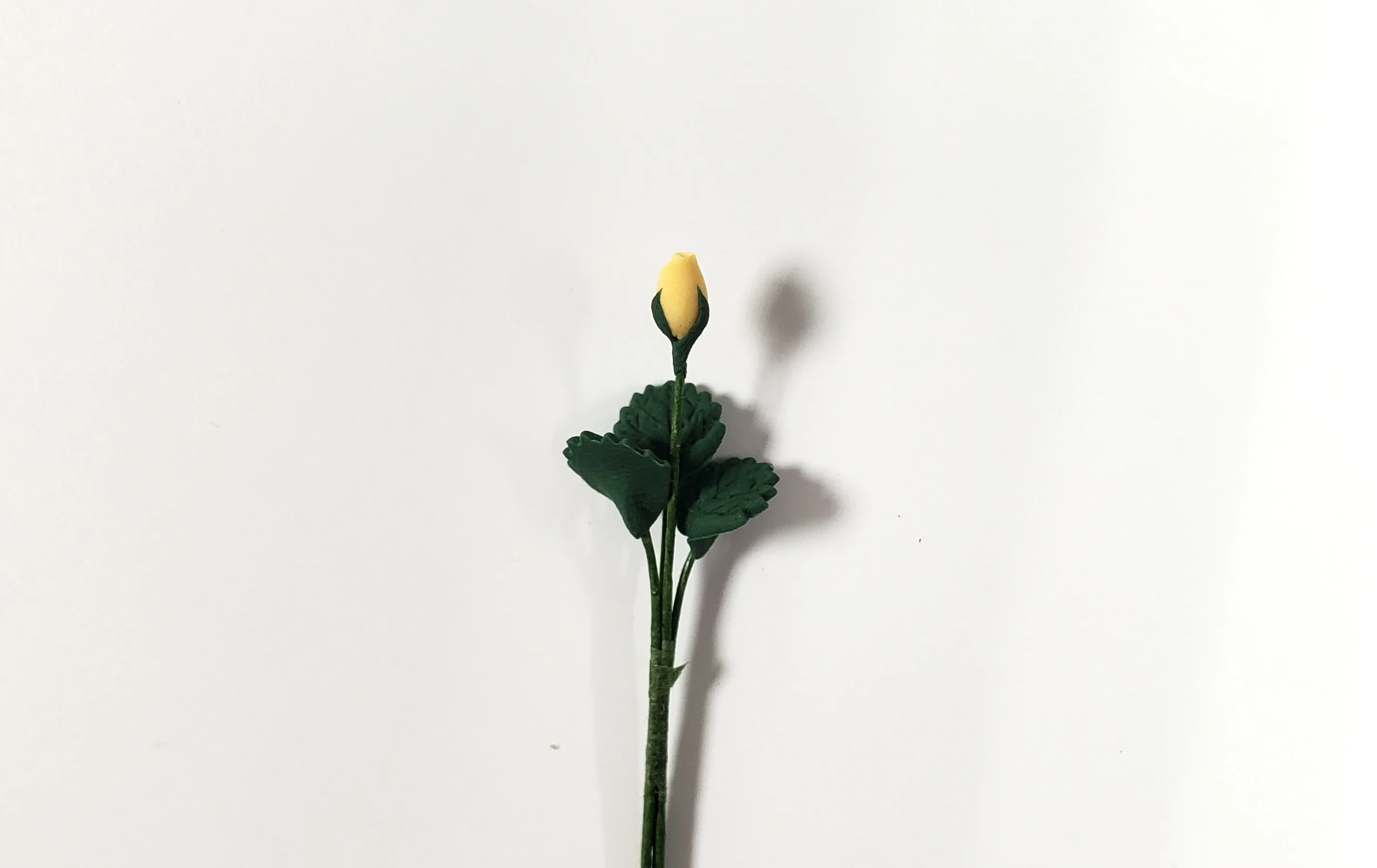 Dollhouse Yellow Rose Bud Single Stem with Foliage 1:12 Scale Miniature