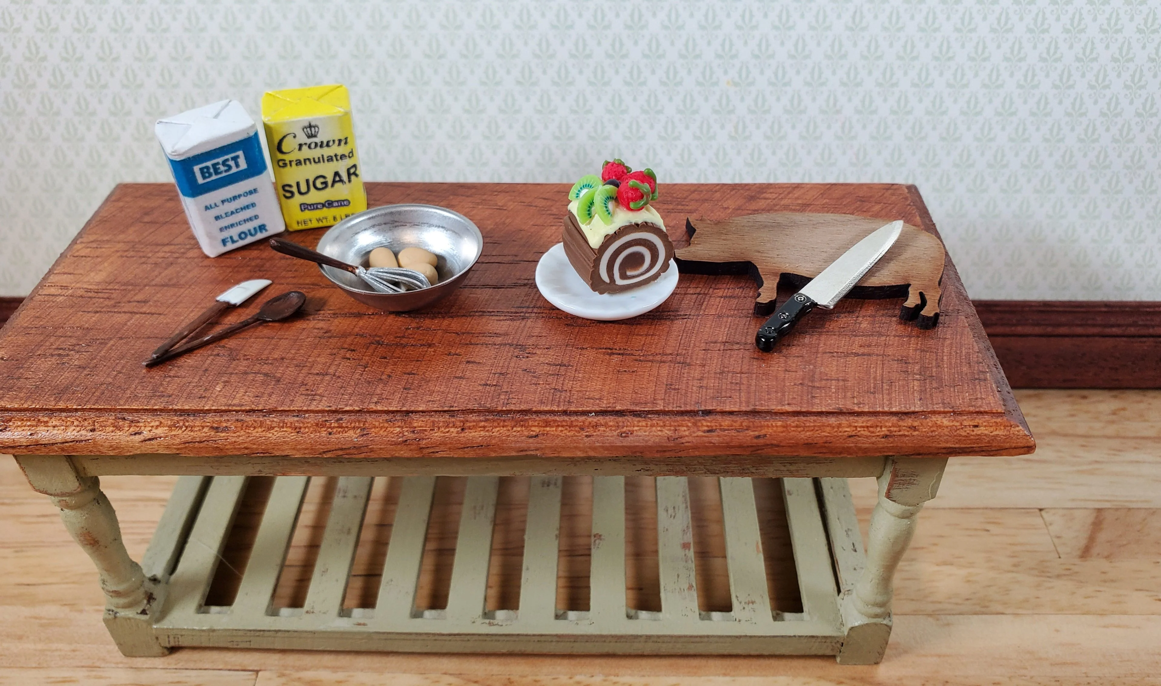 Dollhouse Yule Log Christmas Cake on Plate 1:12 Scale Miniature Dessert Food - Image 3