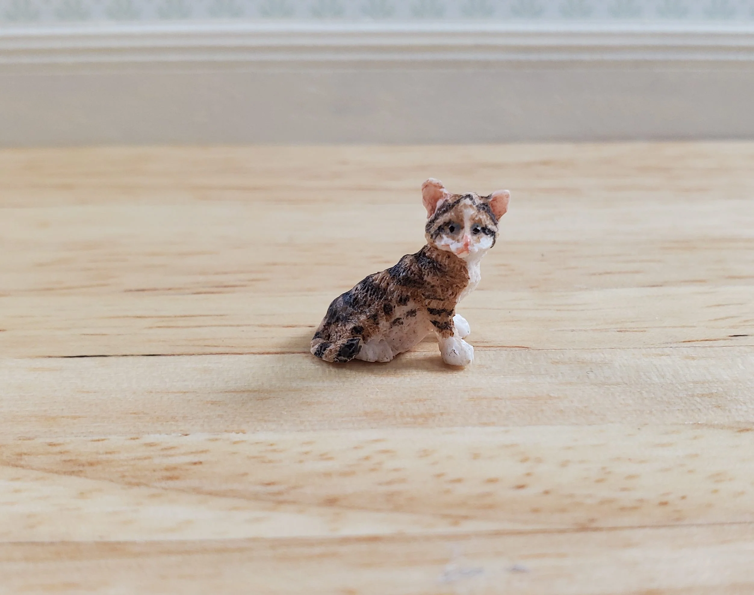 HALF SCALE Tiny Brown Tabby Sitting 1:24 Scale by Falcon Miniatures