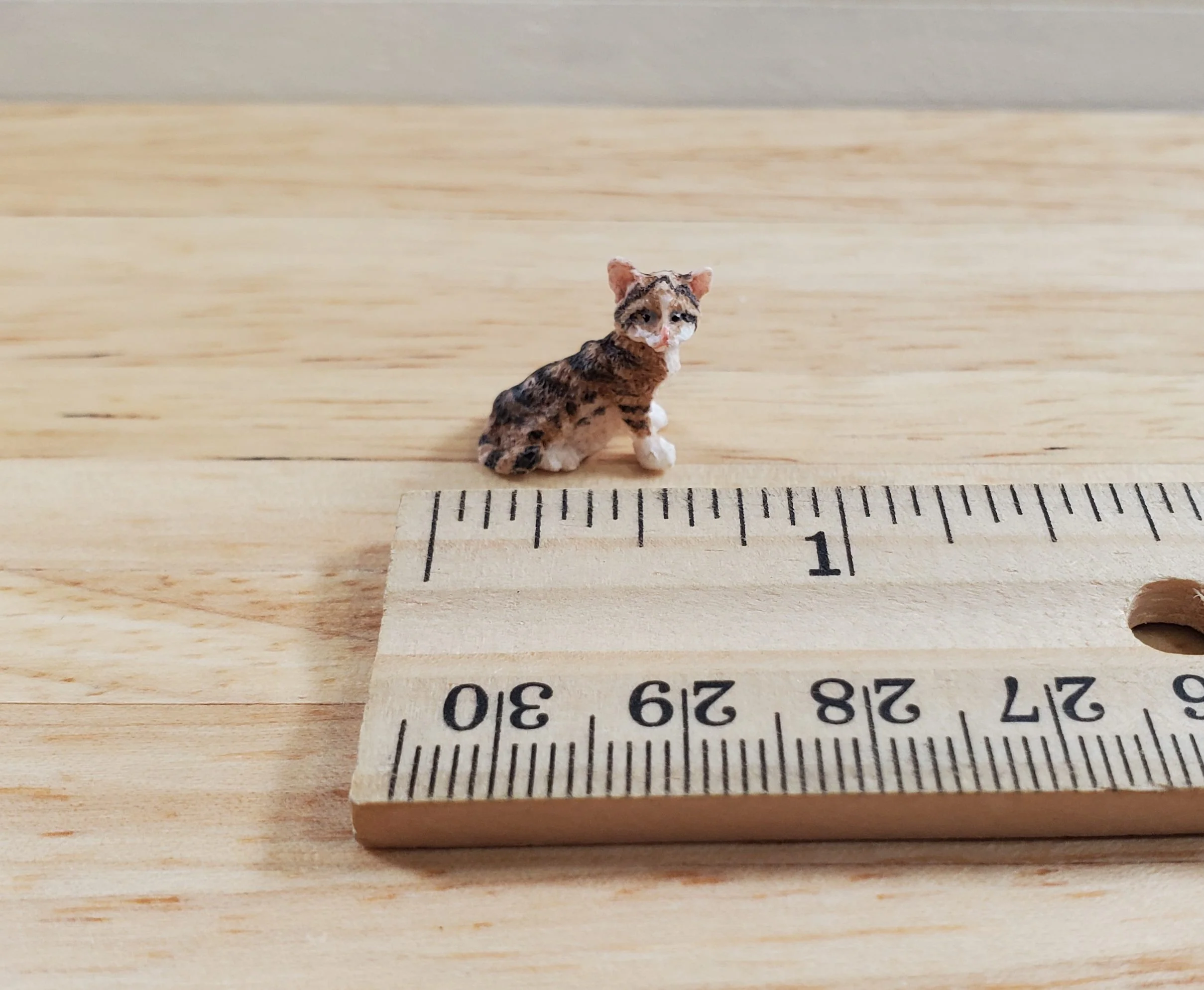 HALF SCALE Tiny Brown Tabby Sitting 1:24 Scale by Falcon Miniatures - Image 3